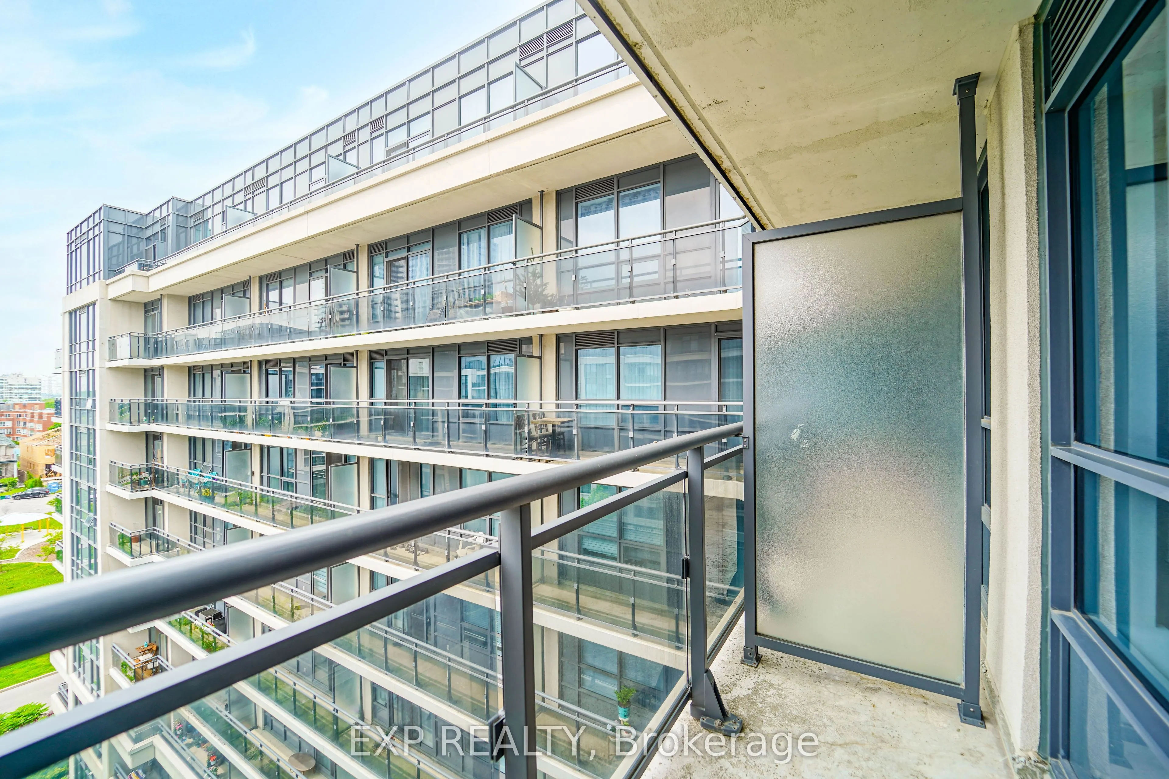 376 Highway 7 Street E #908