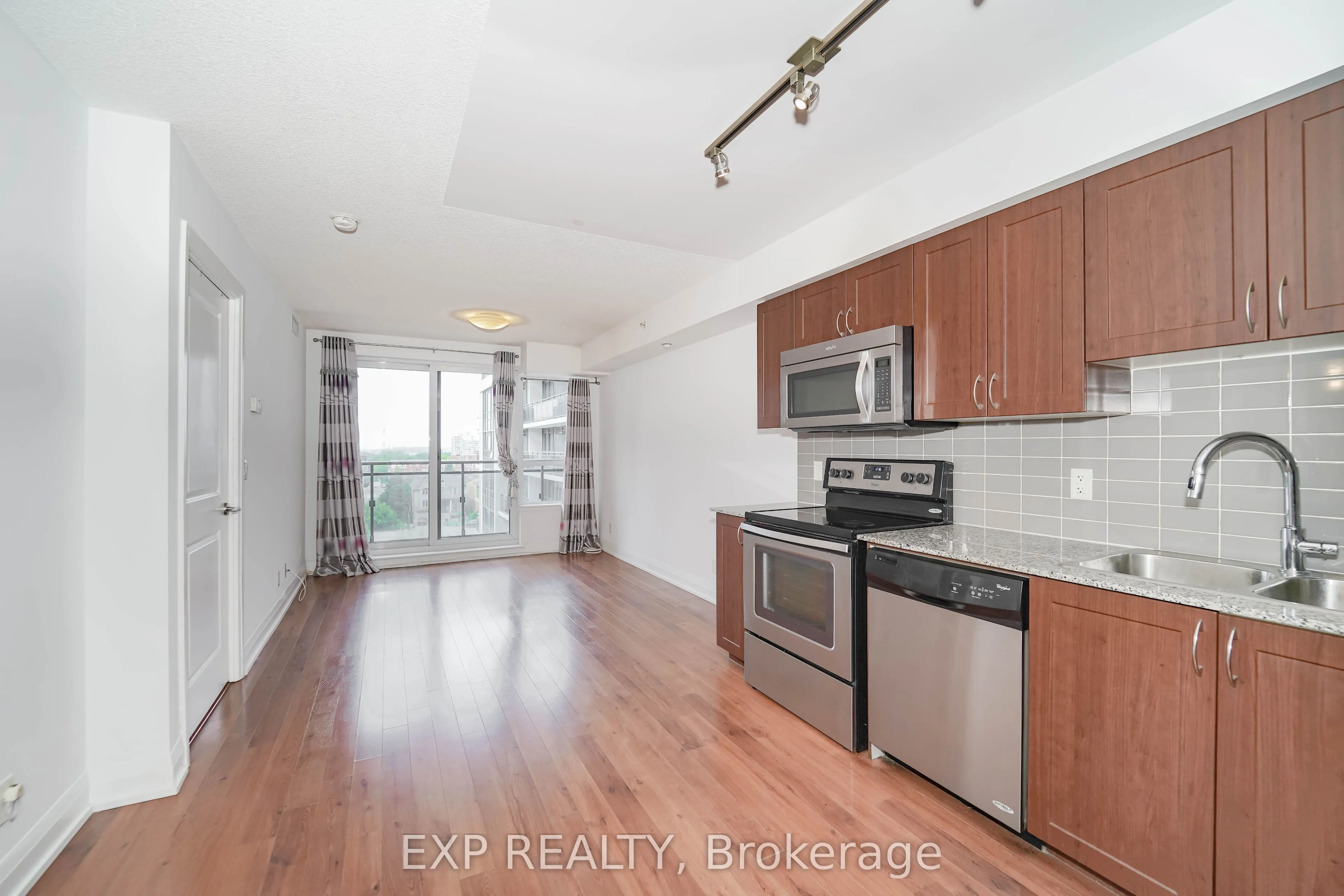 376 Highway 7 Street E #908