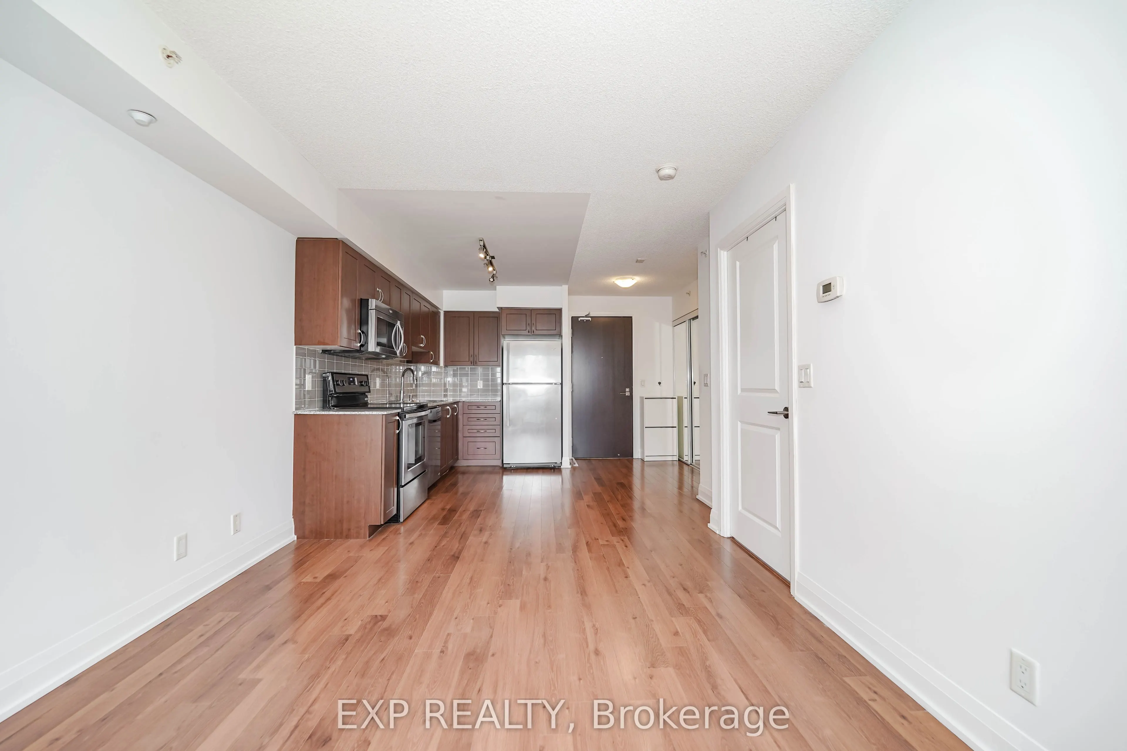 376 Highway 7 Street E #908