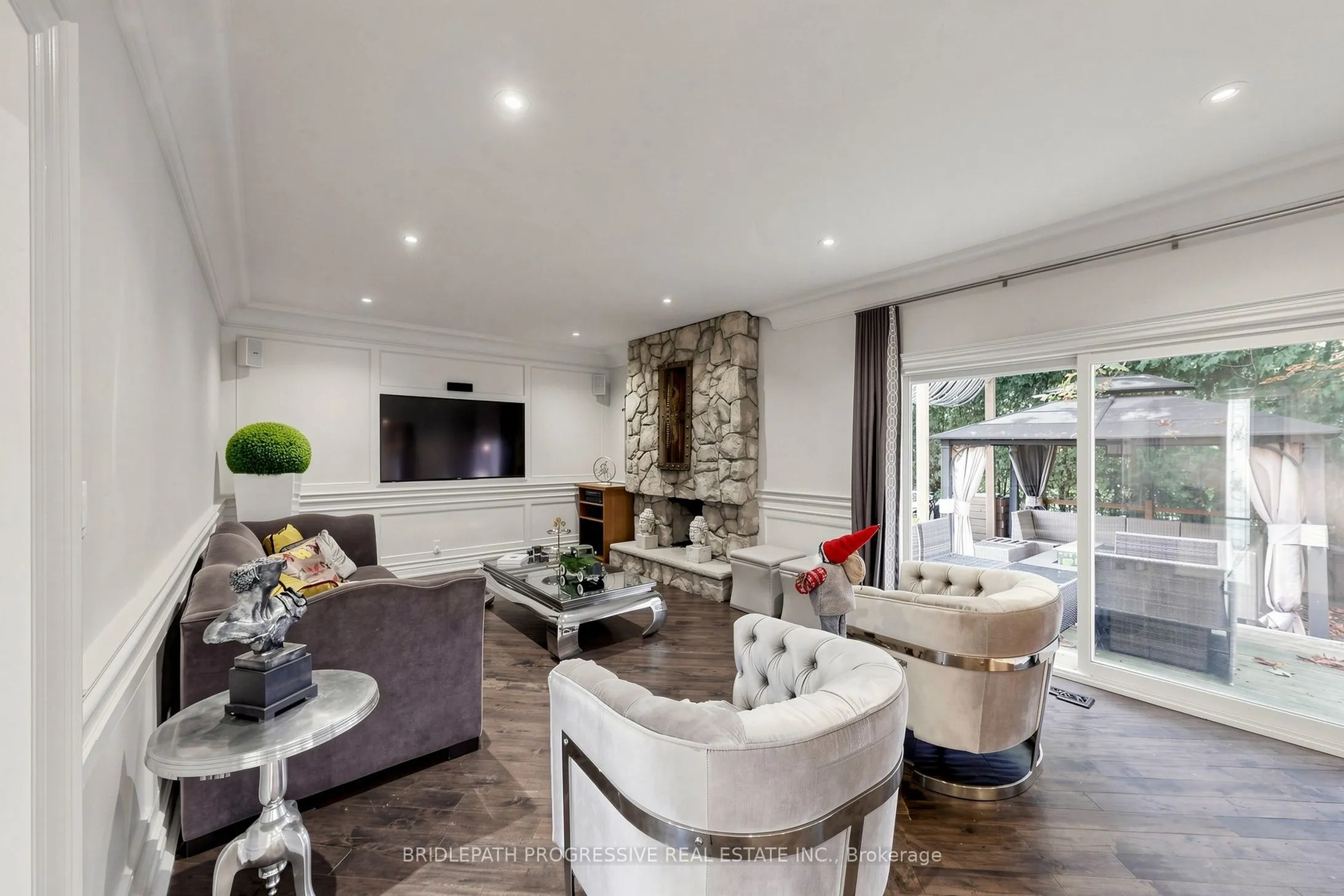 2 Thornlea Court