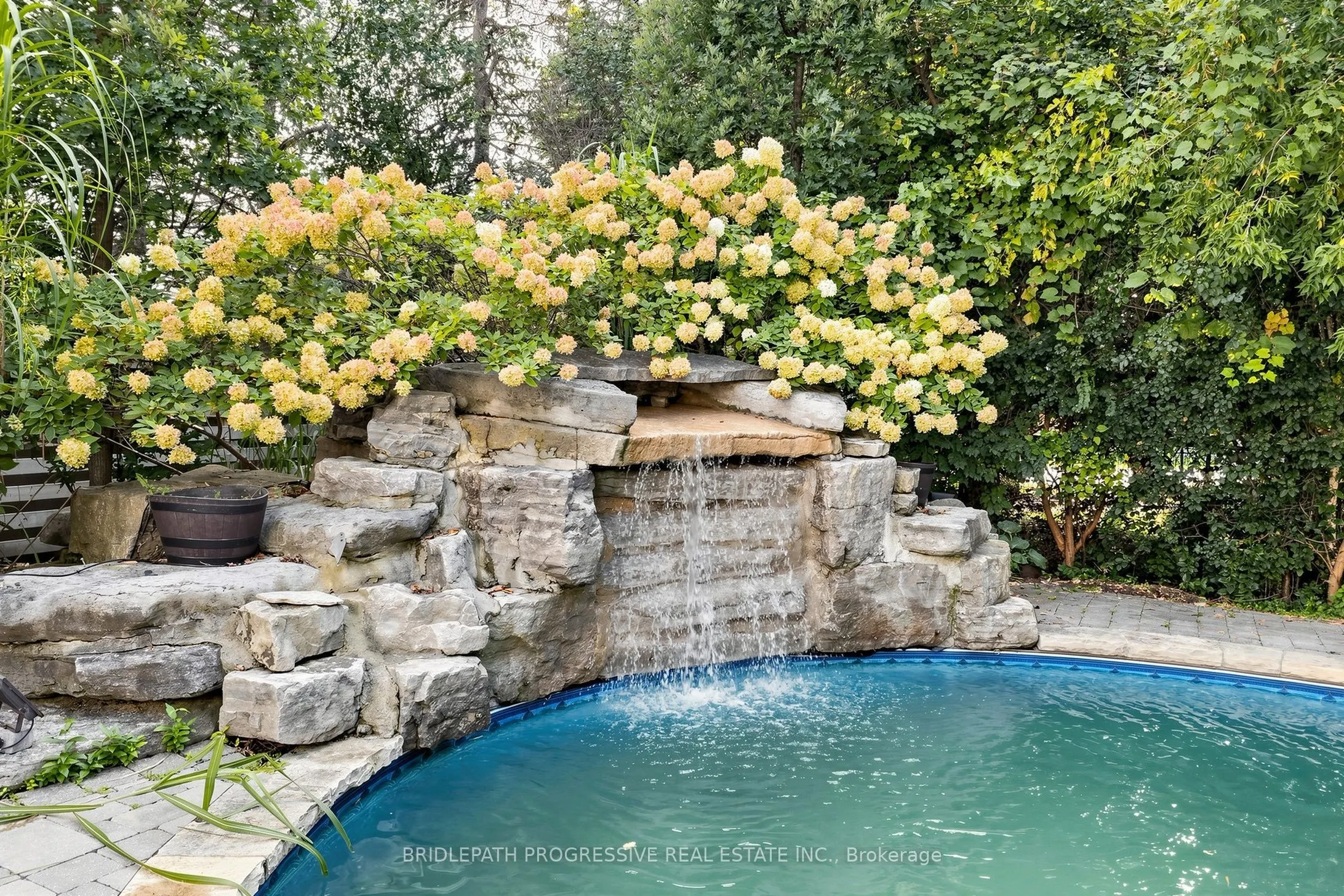 2 Thornlea Court