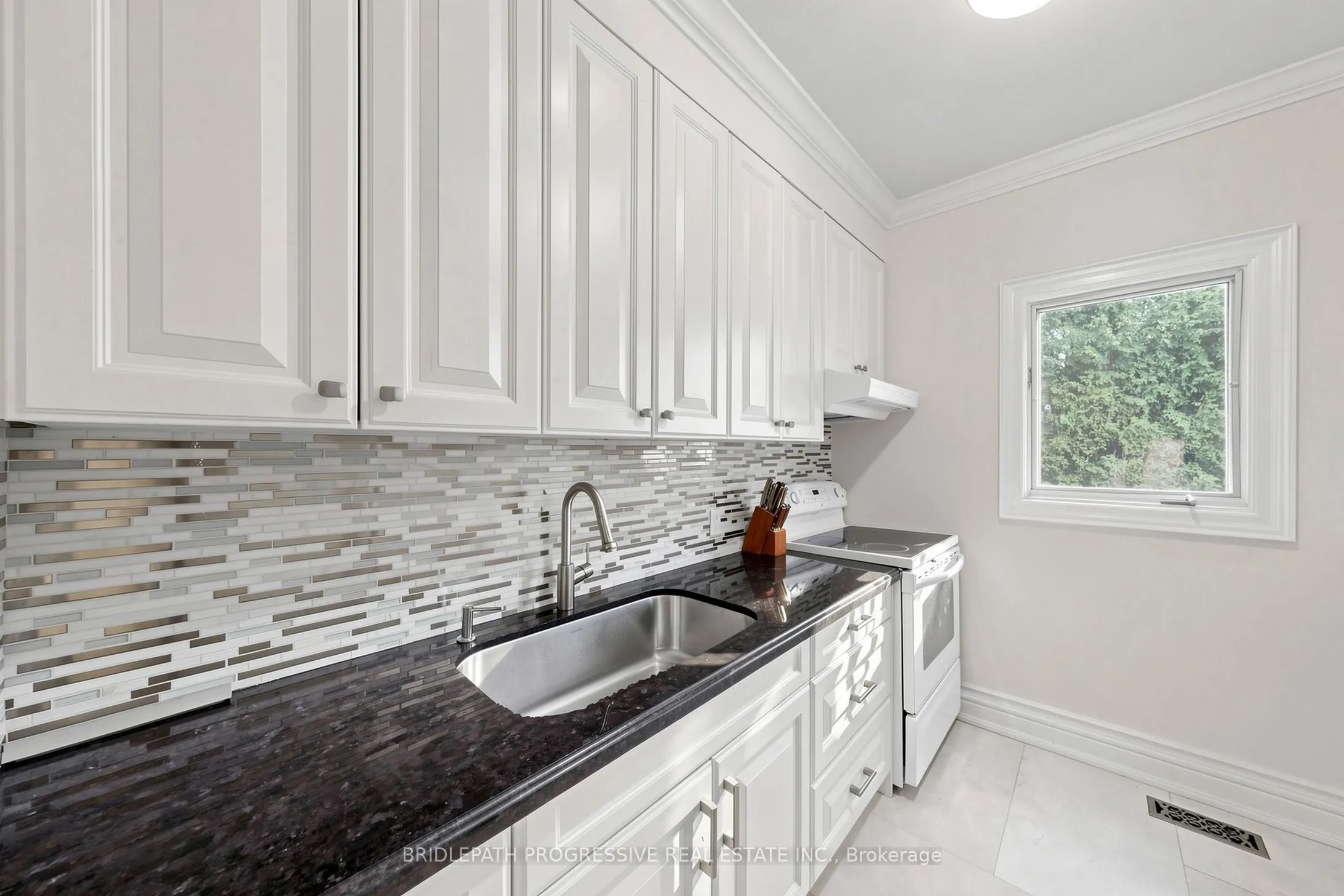 2 Thornlea Court