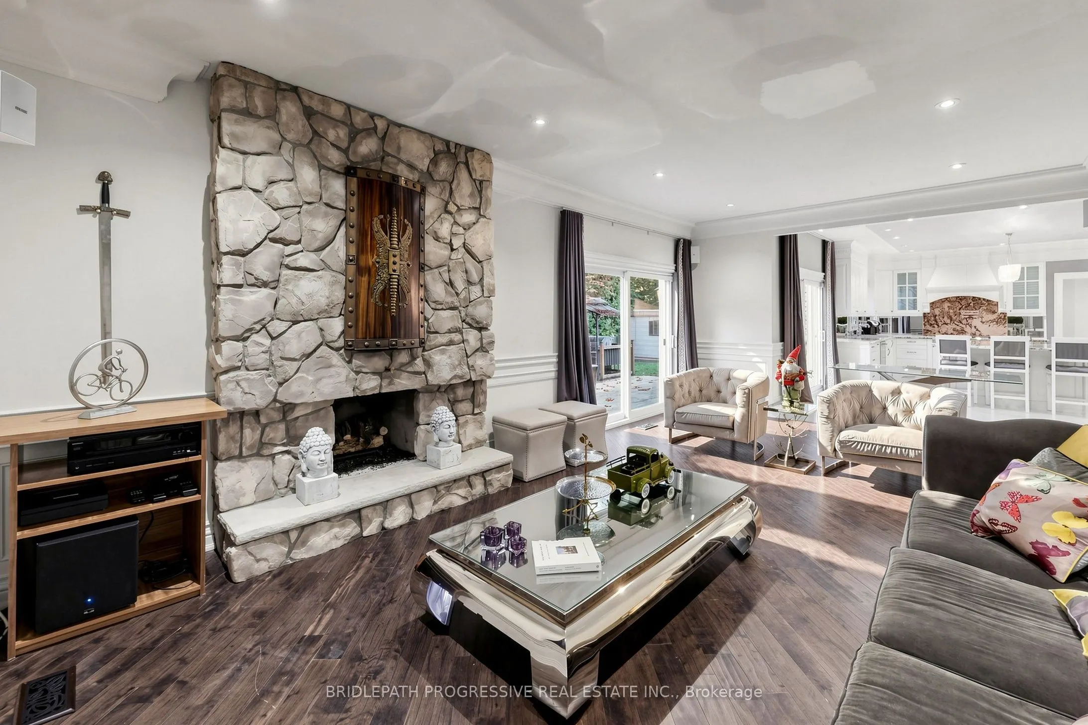 2 Thornlea Court