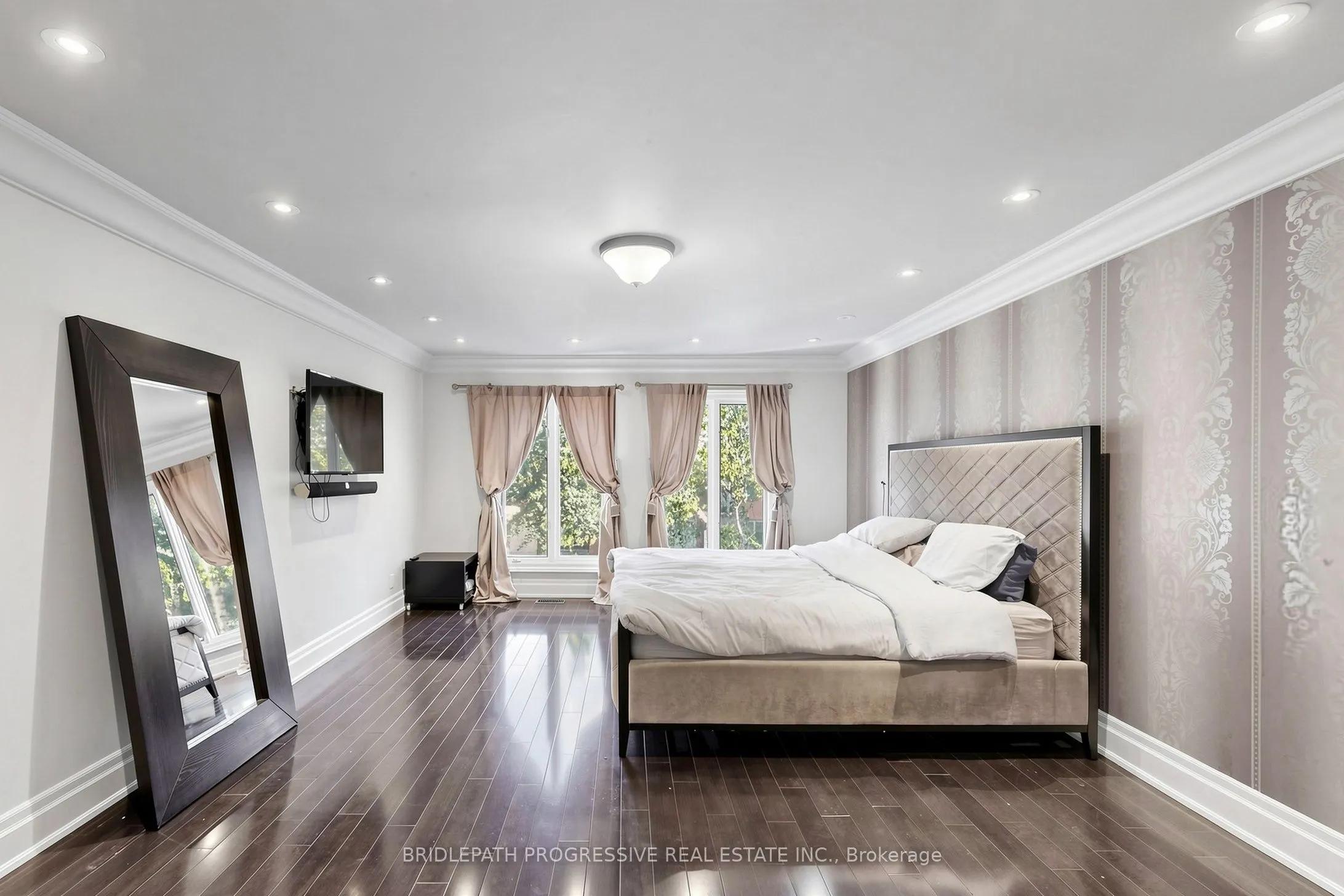 2 Thornlea Court