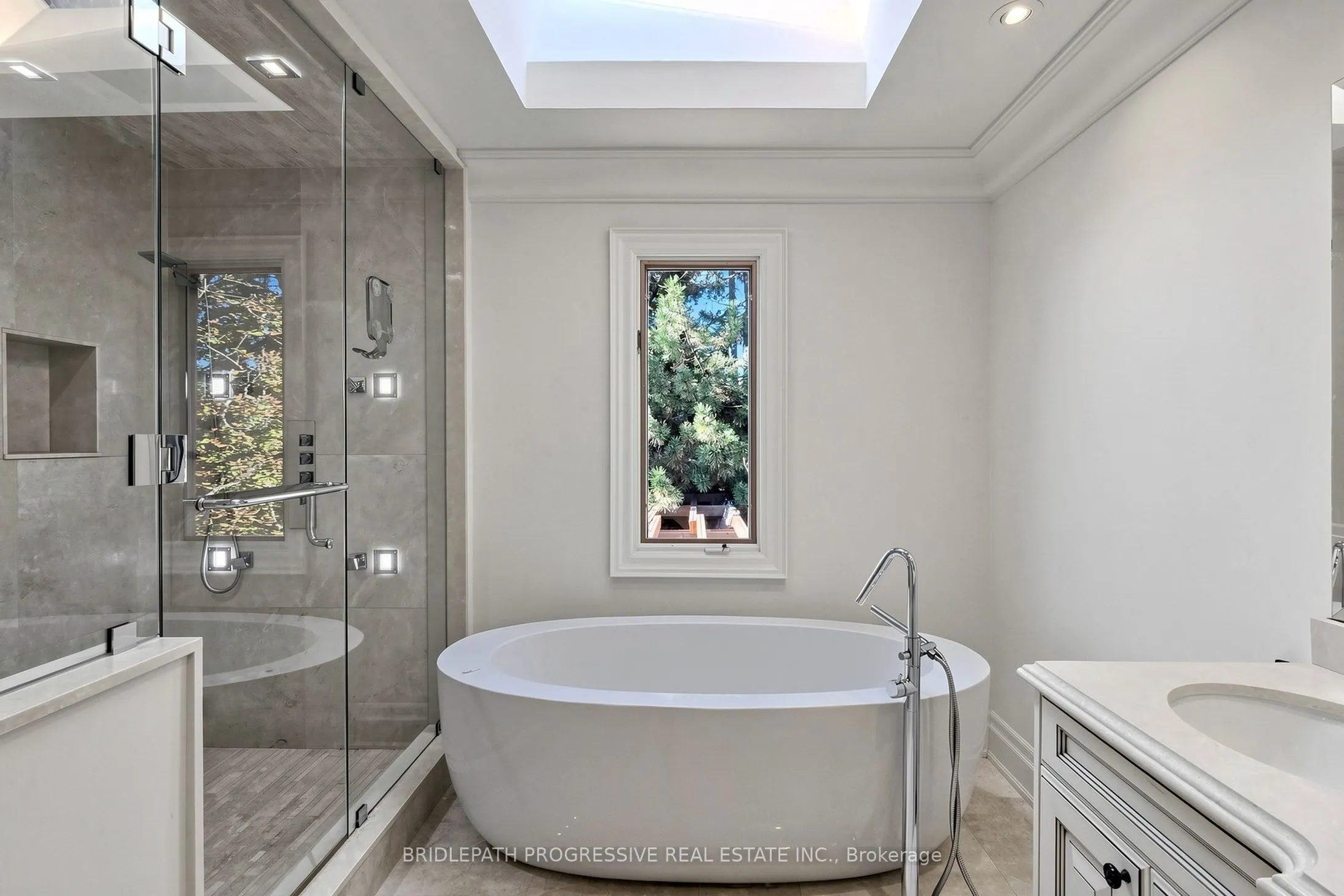 2 Thornlea Court