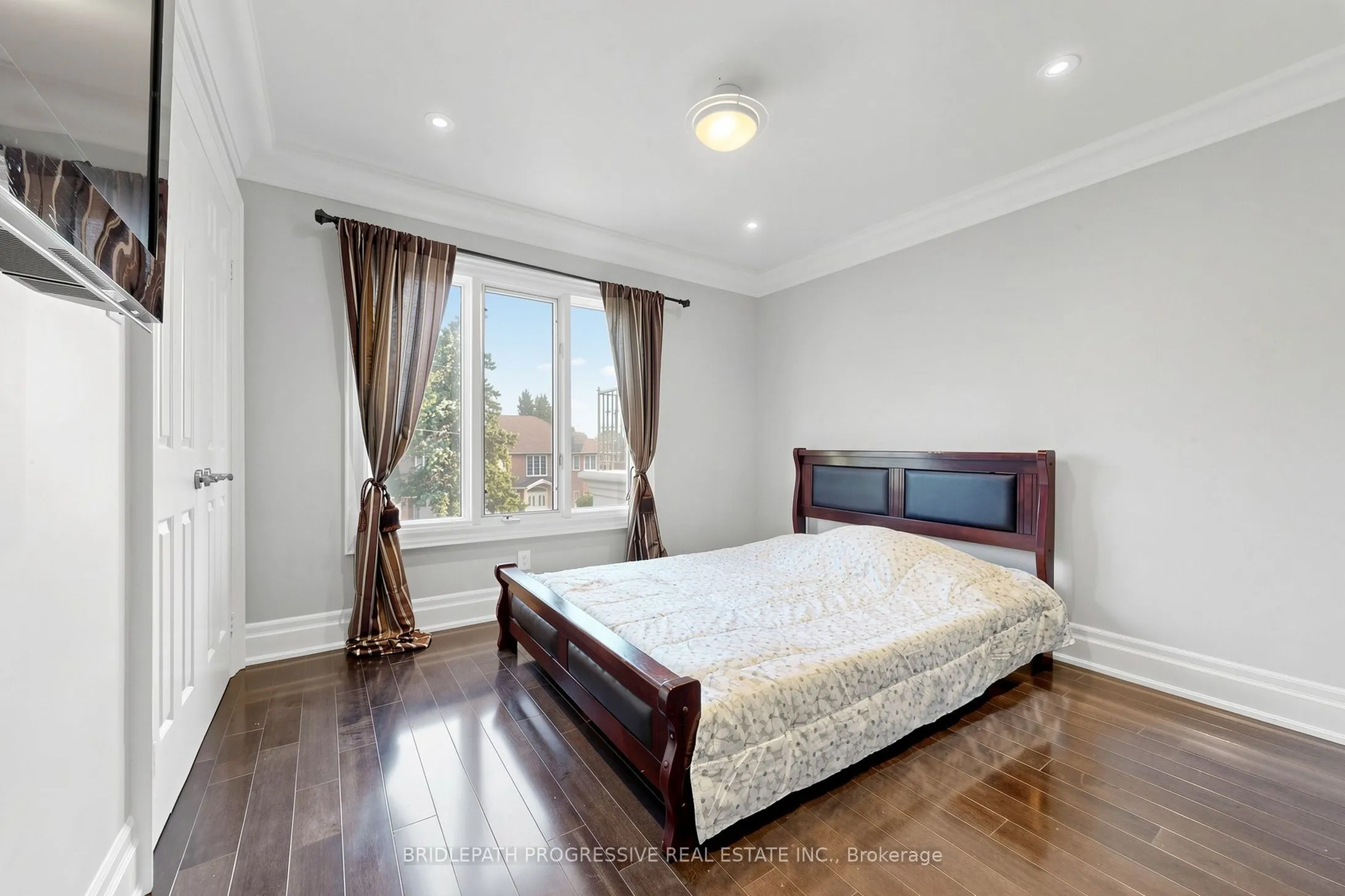 2 Thornlea Court