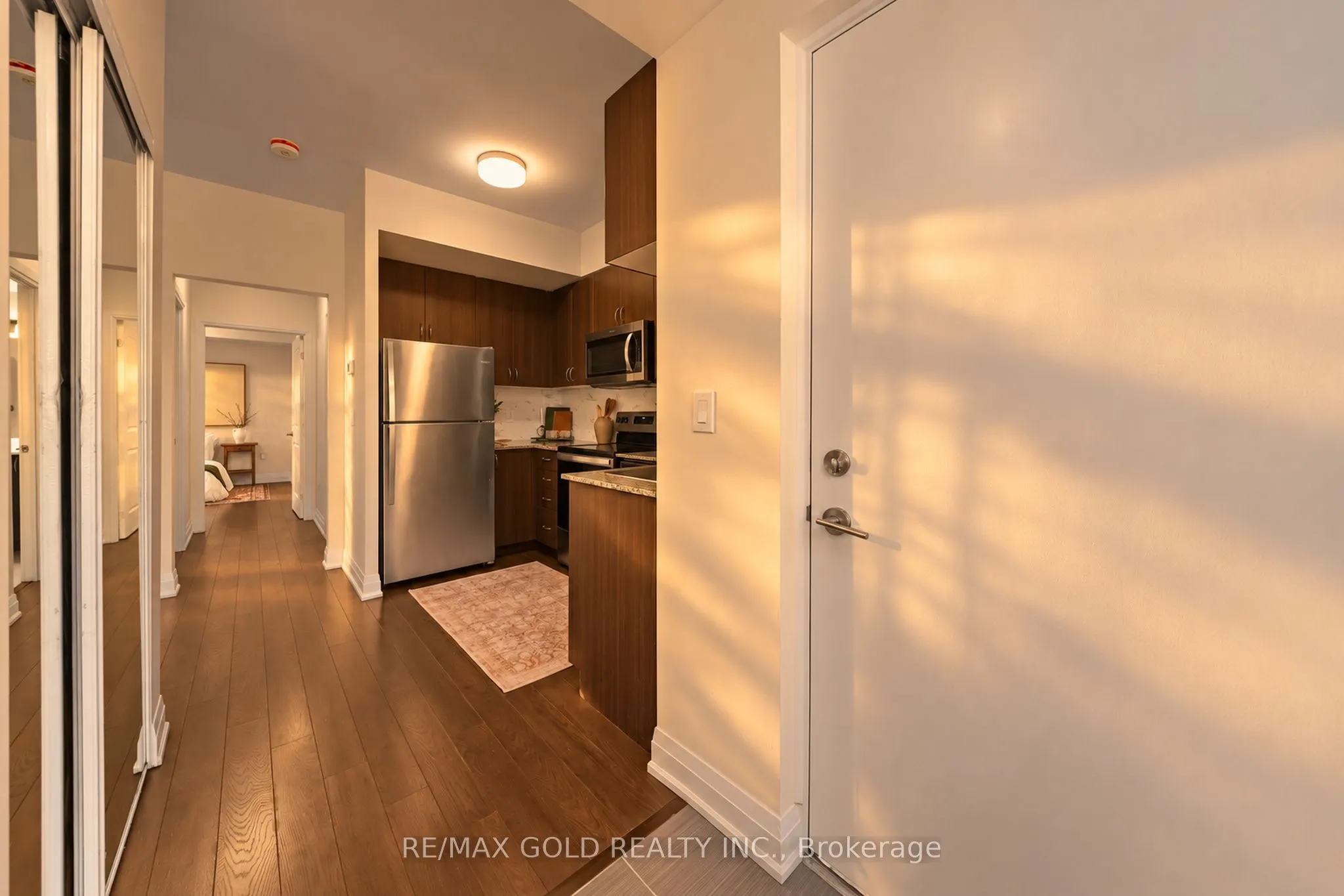 18 Coles Avenue #602