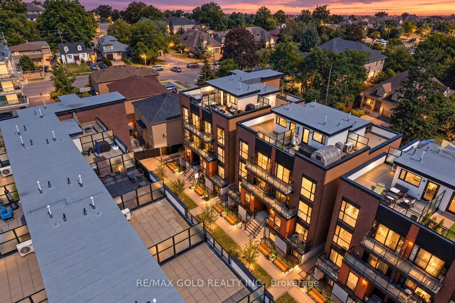 18 Coles Avenue #602