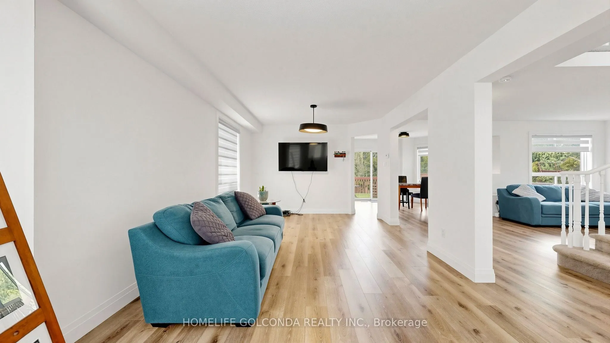 1304 Vincent Crescent