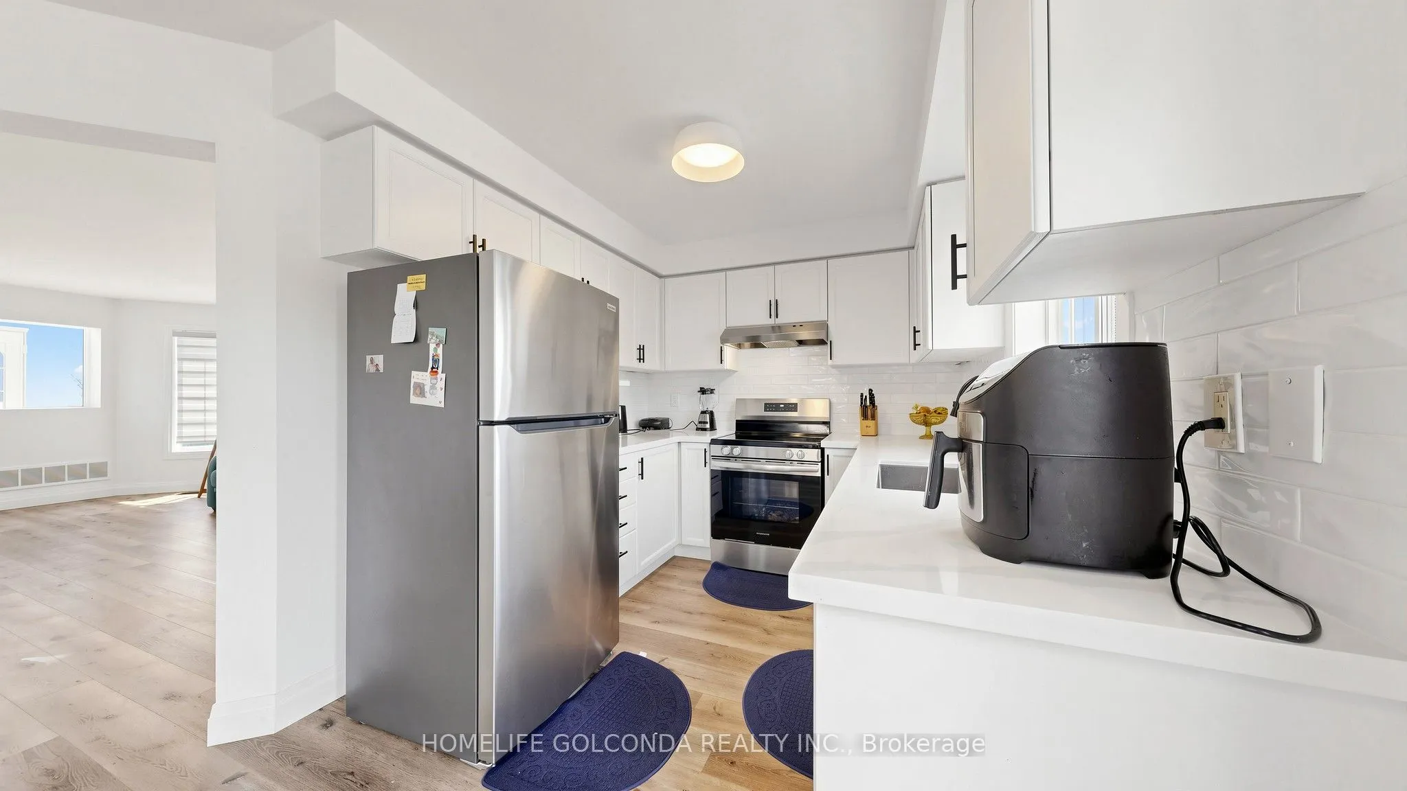 1304 Vincent Crescent