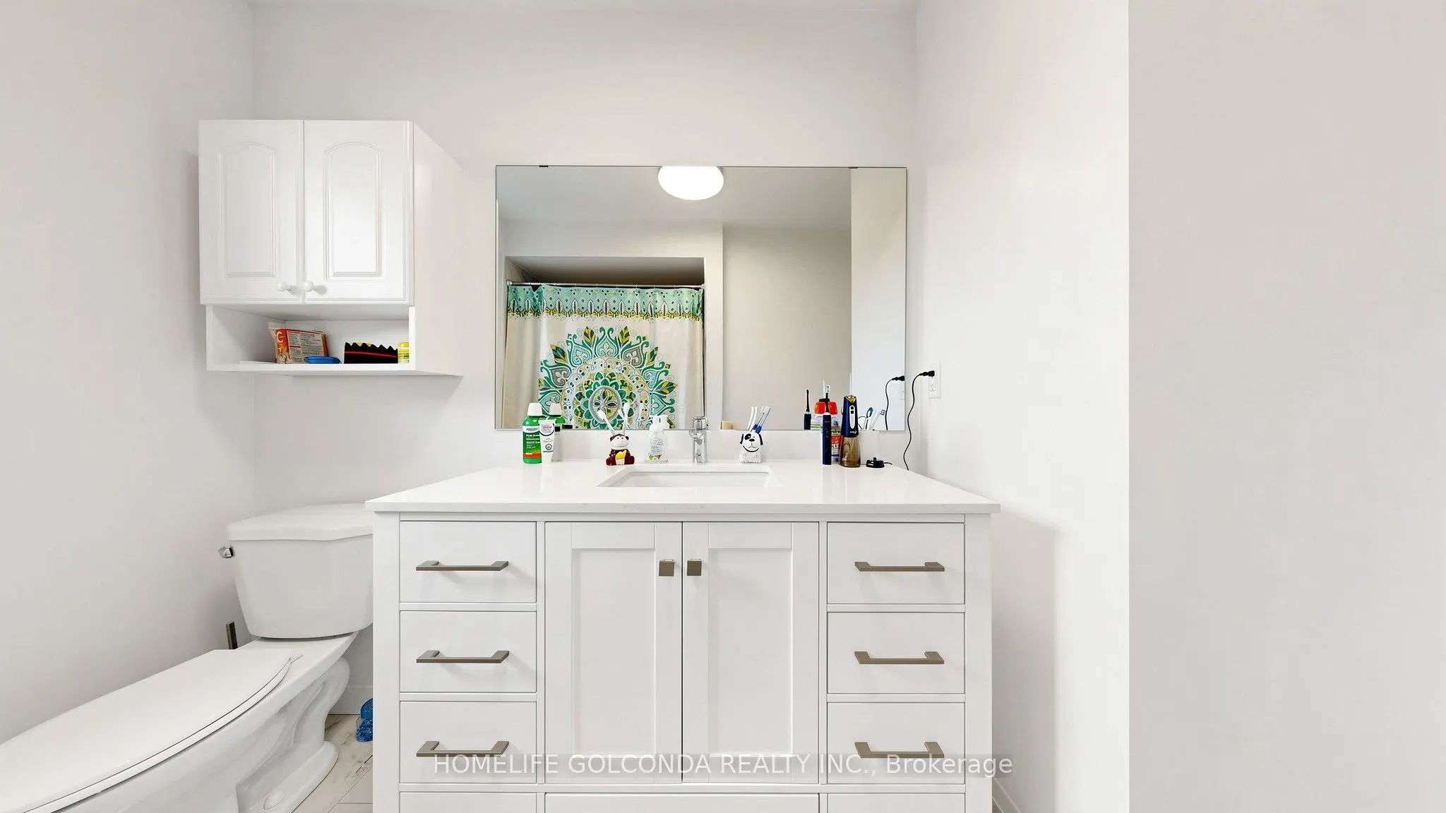 1304 Vincent Crescent