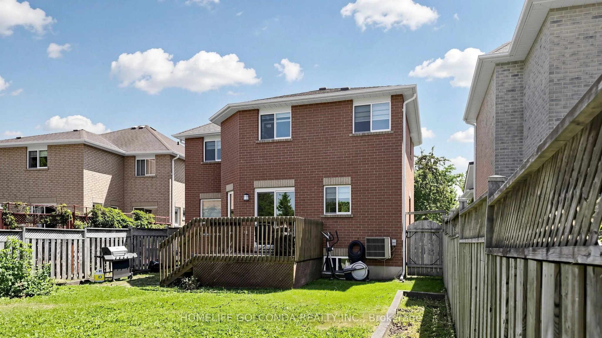1304 Vincent Crescent