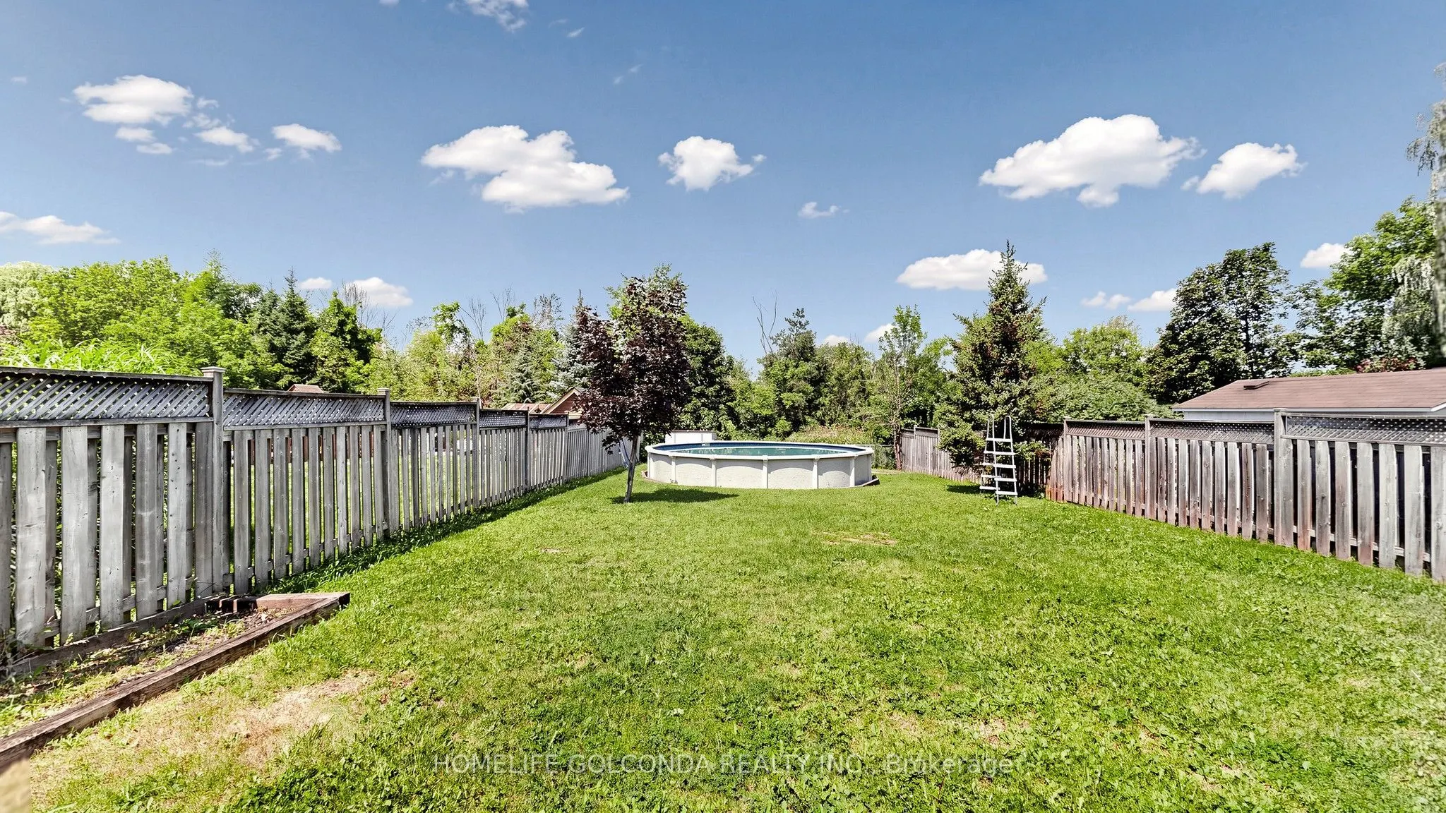 1304 Vincent Crescent