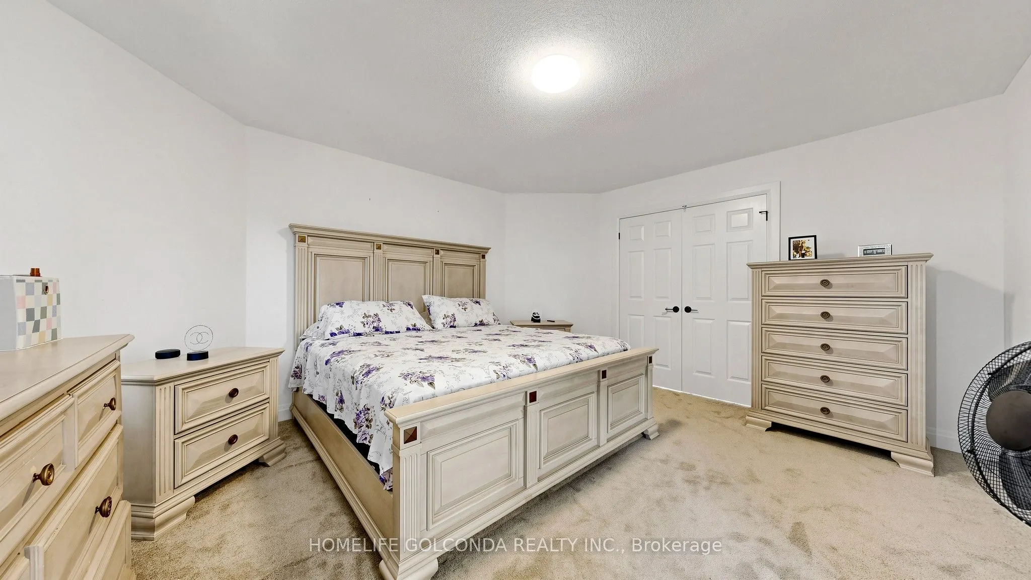 1304 Vincent Crescent