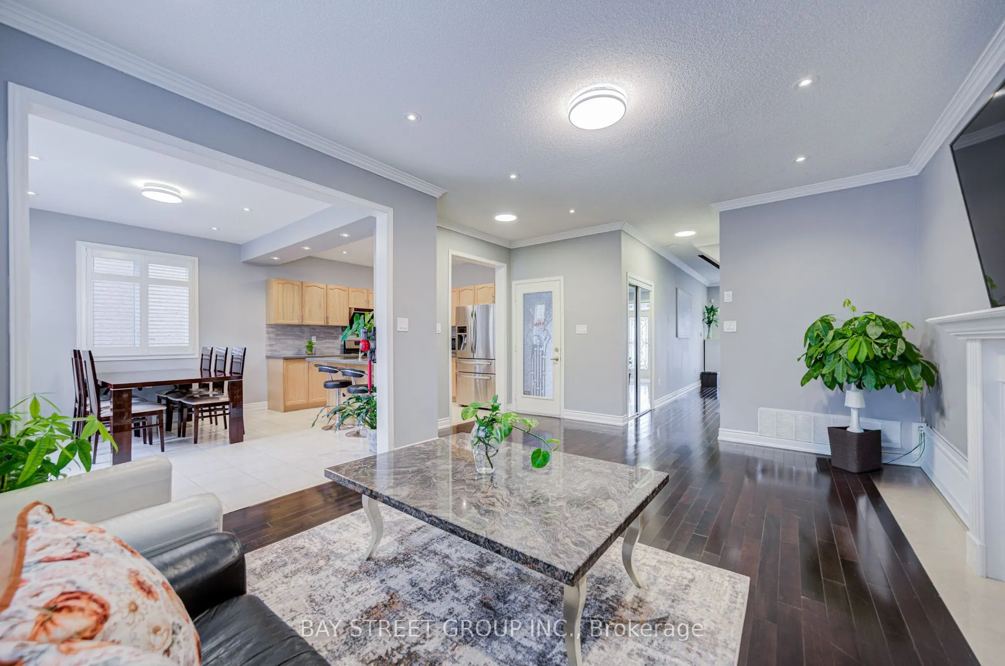 11 Farmington Road