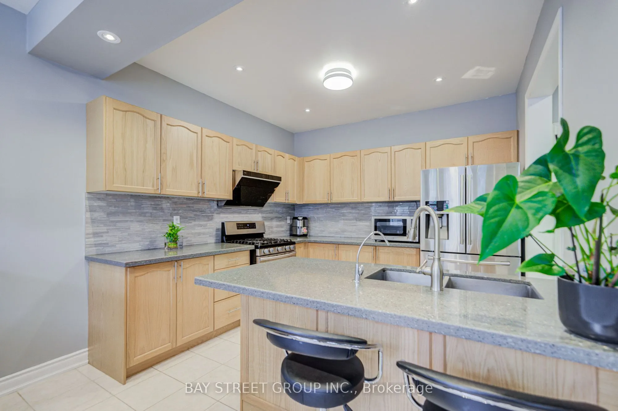 11 Farmington Road