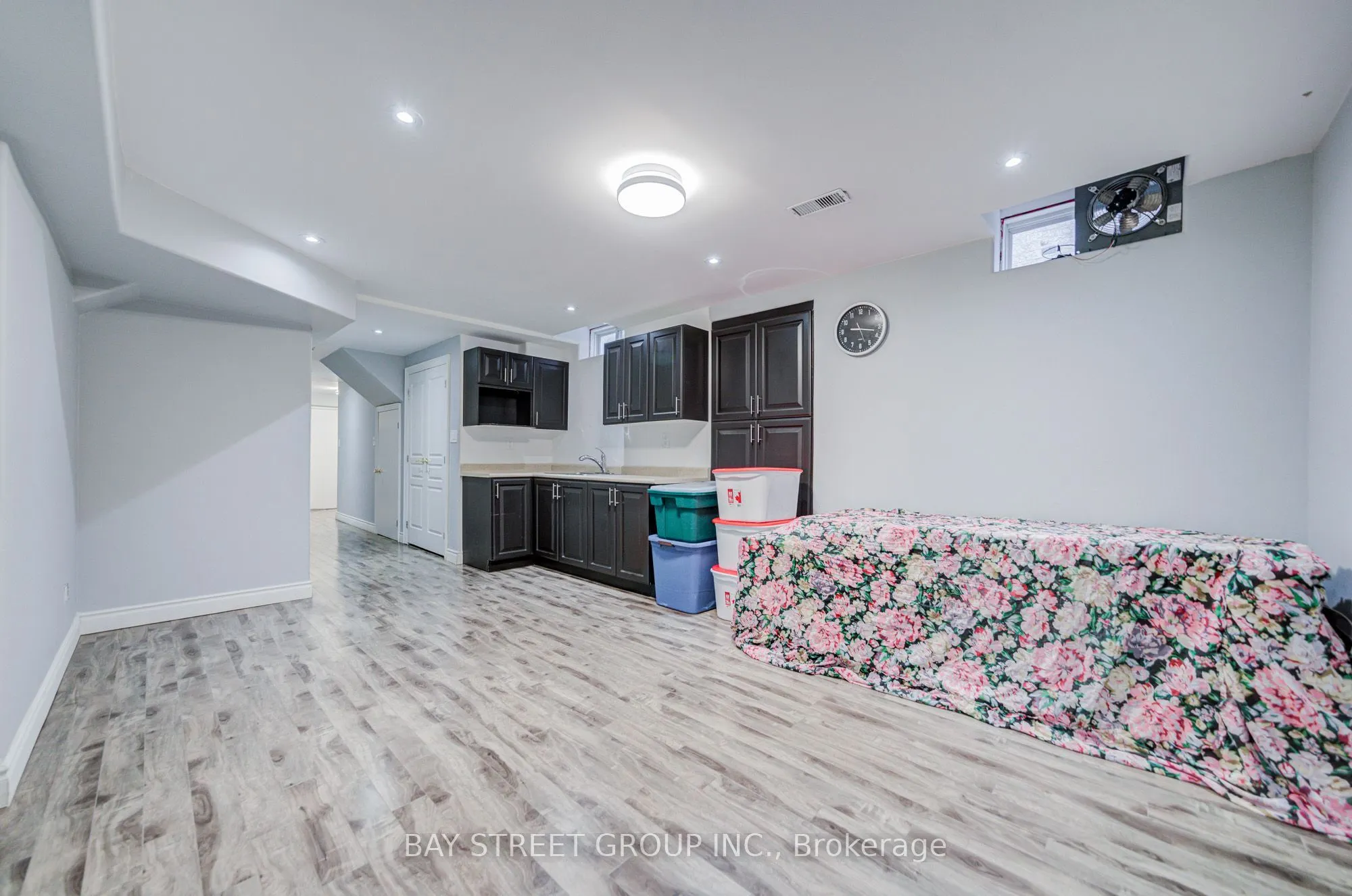 11 Farmington Road