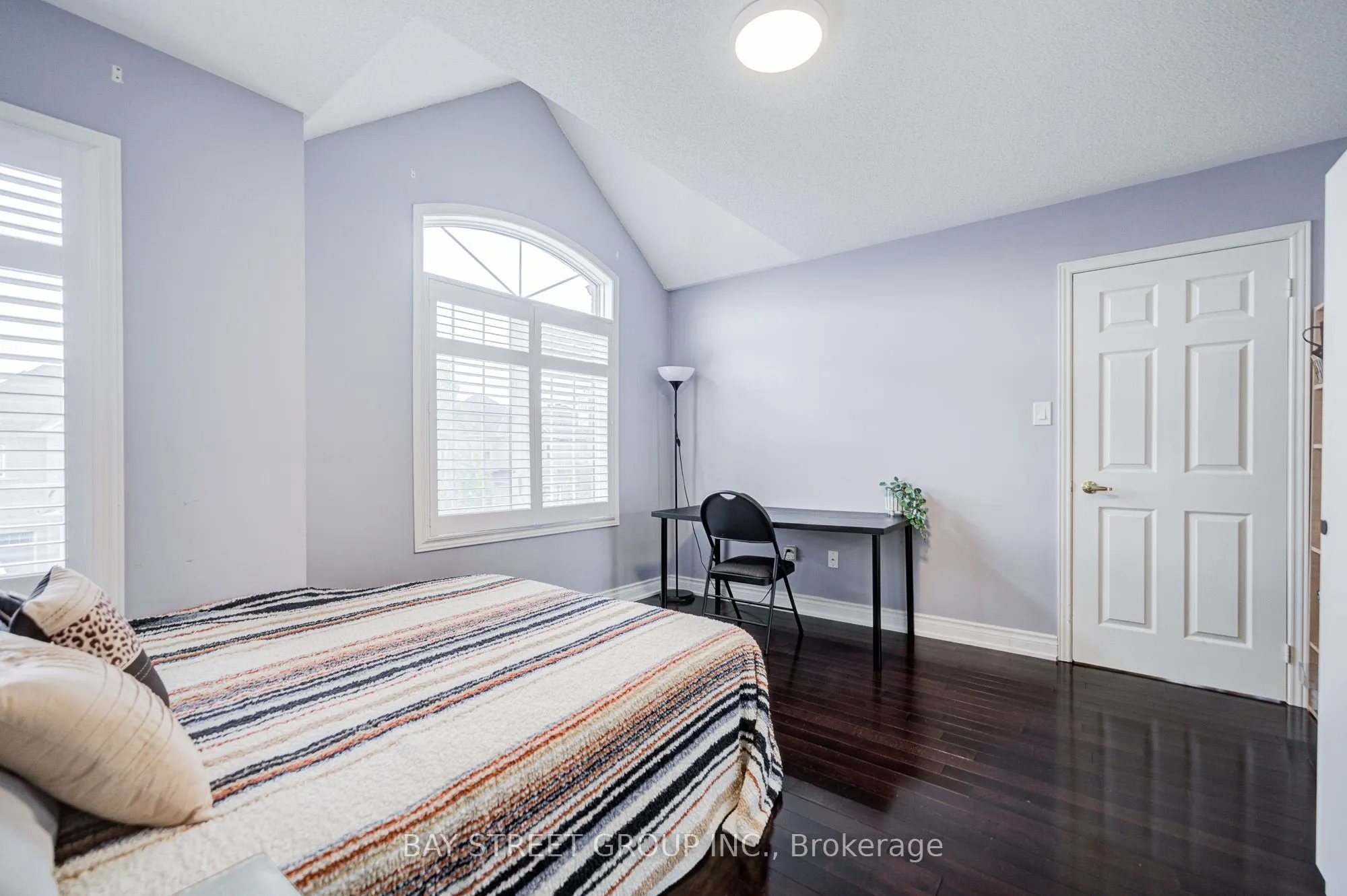11 Farmington Road