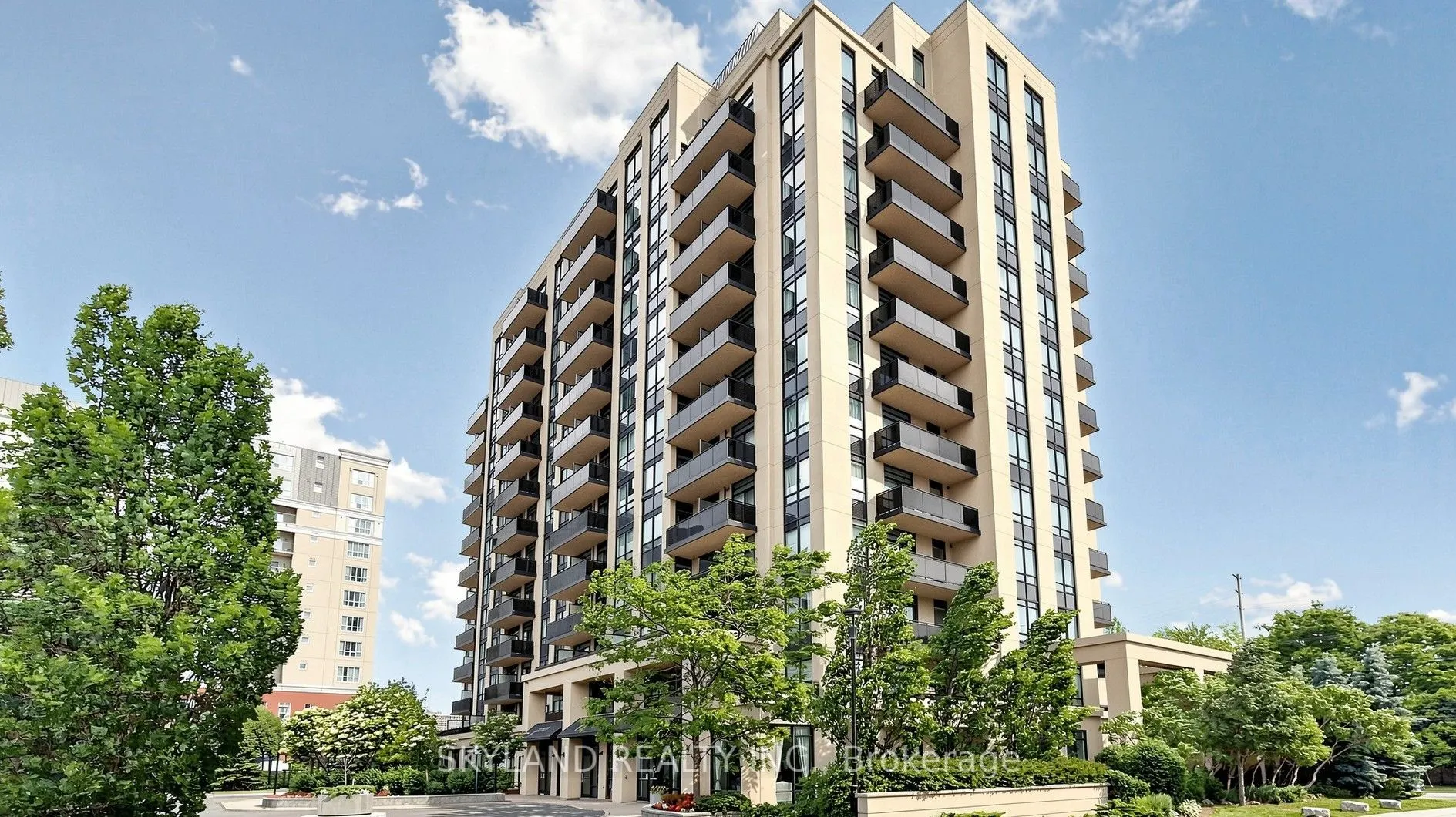 520 Steeles Avenue W #102