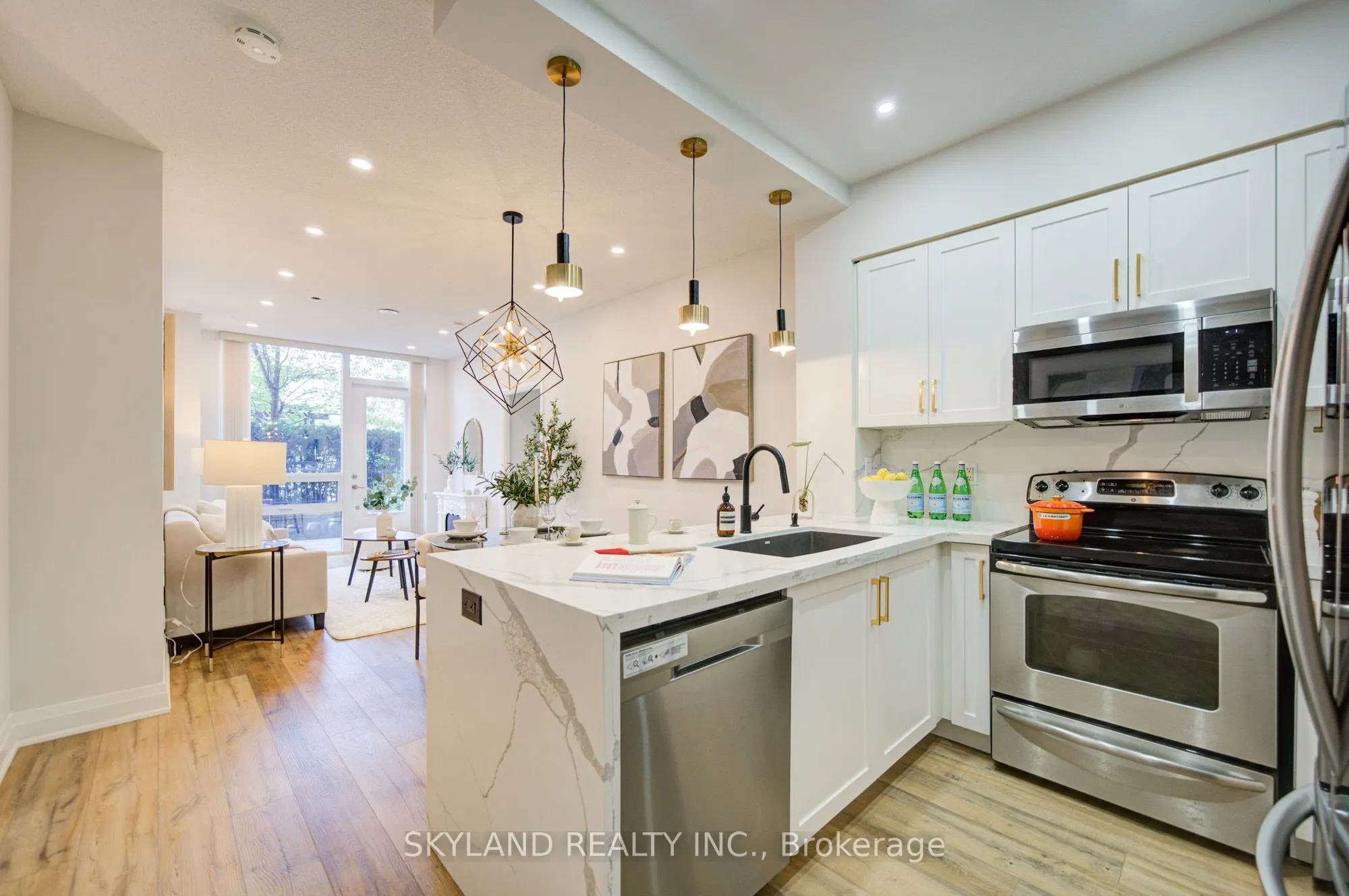 520 Steeles Avenue W #102