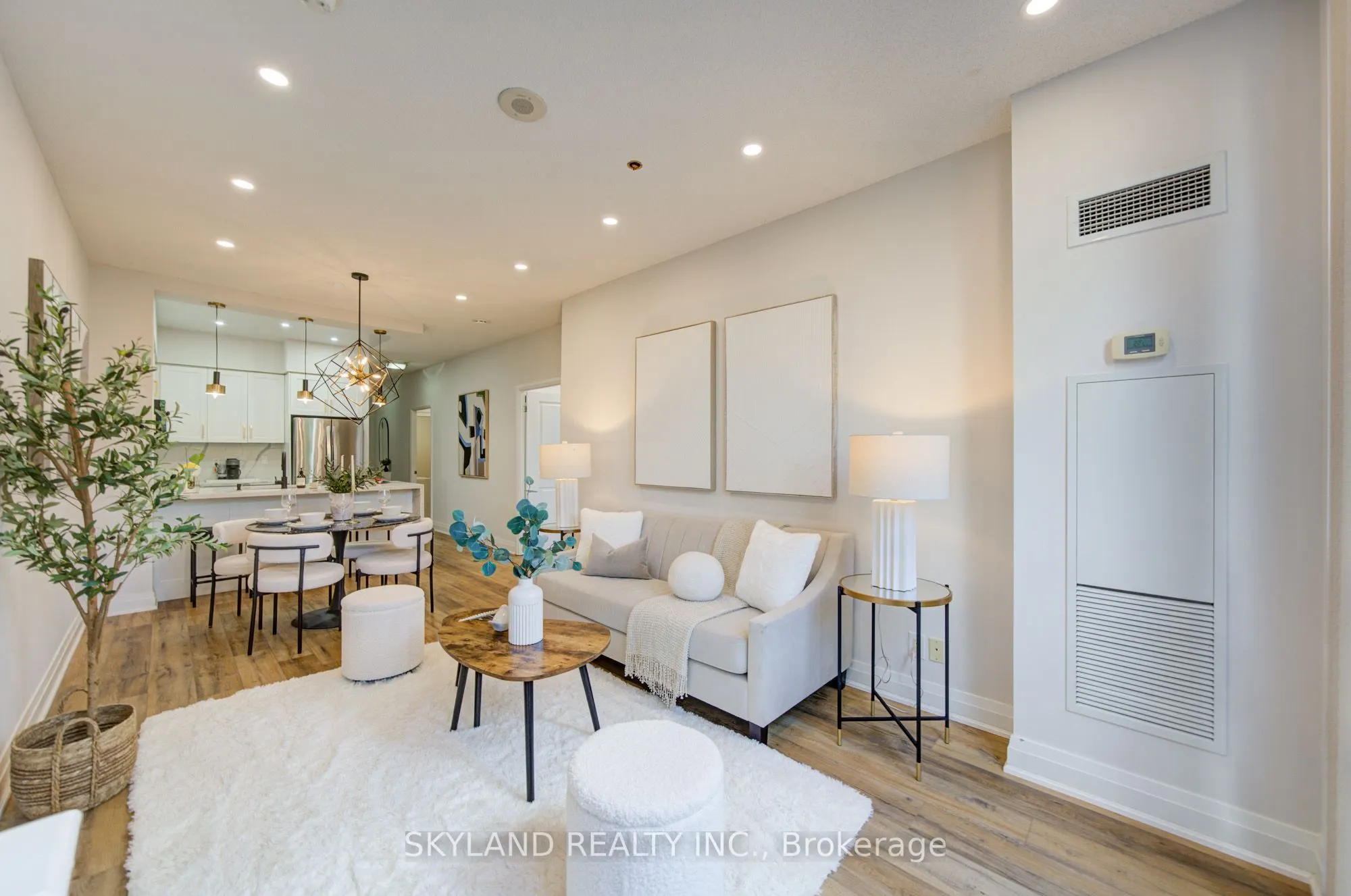 520 Steeles Avenue W #102