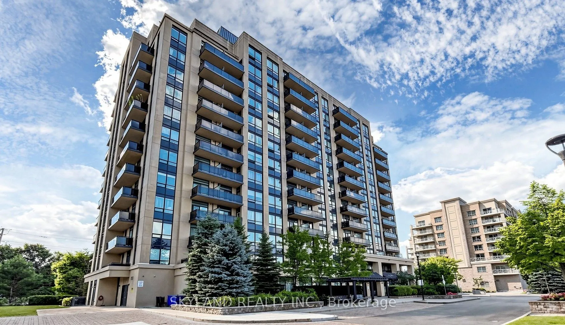 520 Steeles Avenue W #102