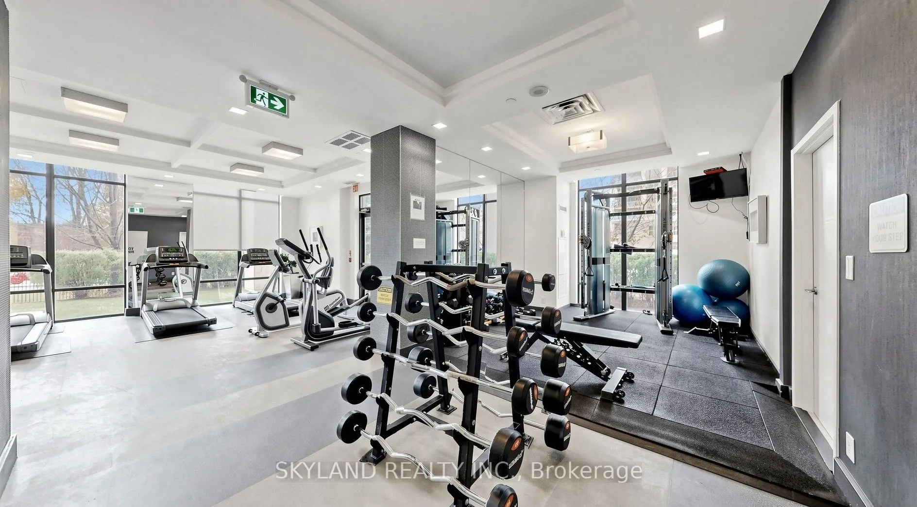 520 Steeles Avenue W #102