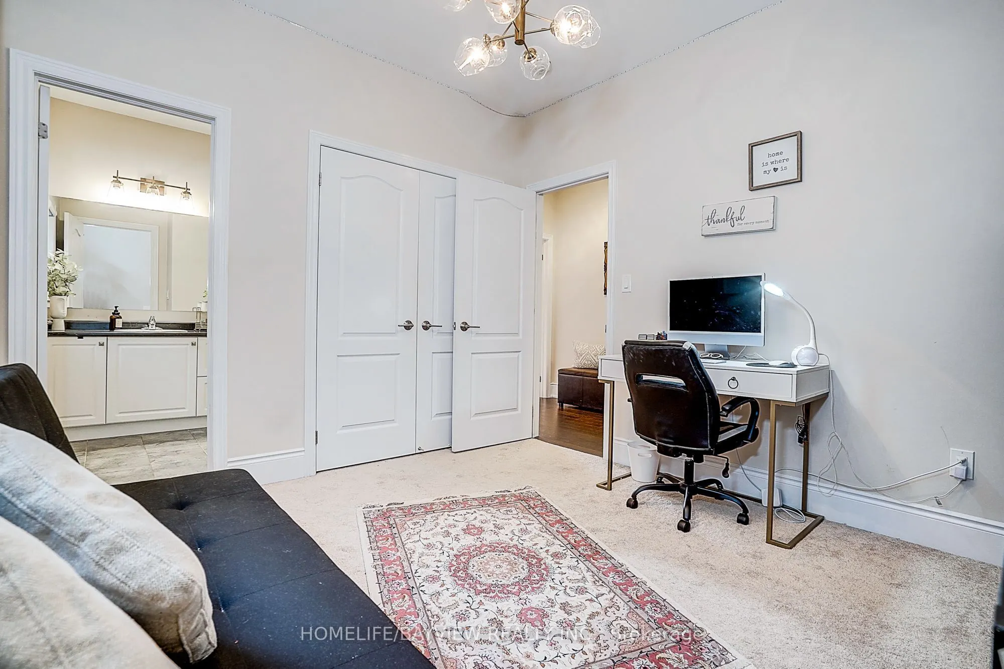 13 Cottonwood Hollow Court
