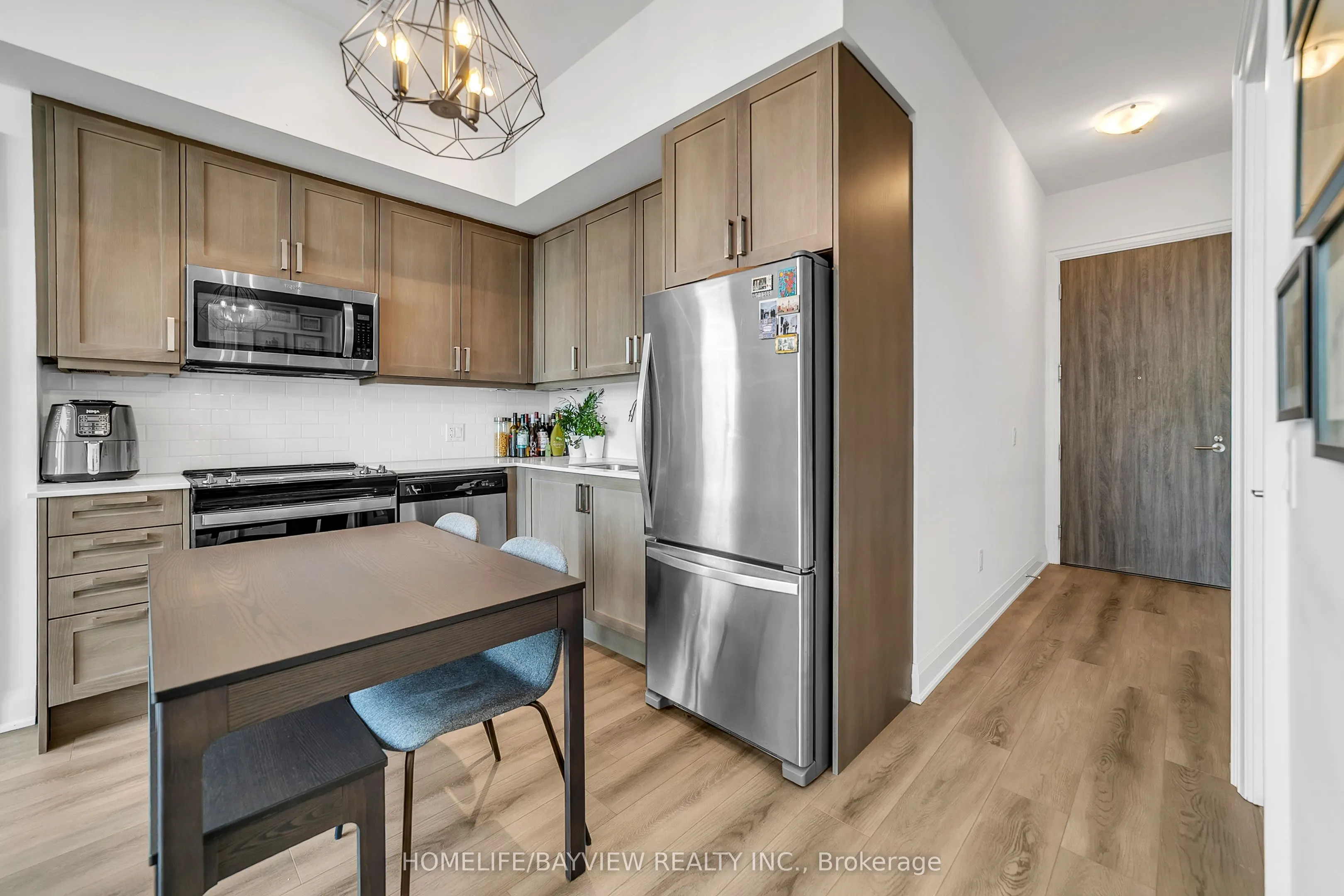 20 Gatineau Drive #2007
