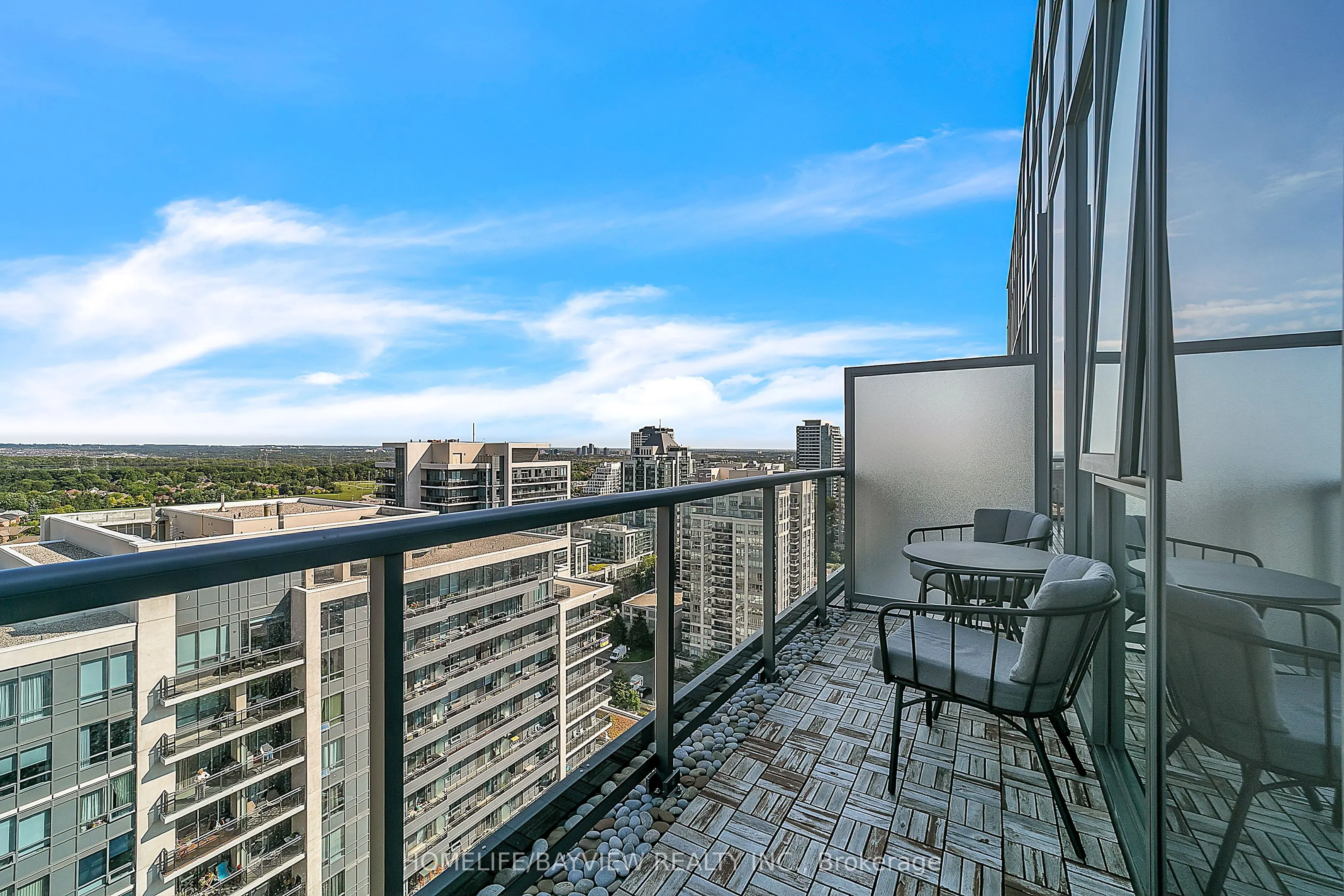 20 Gatineau Drive #2007