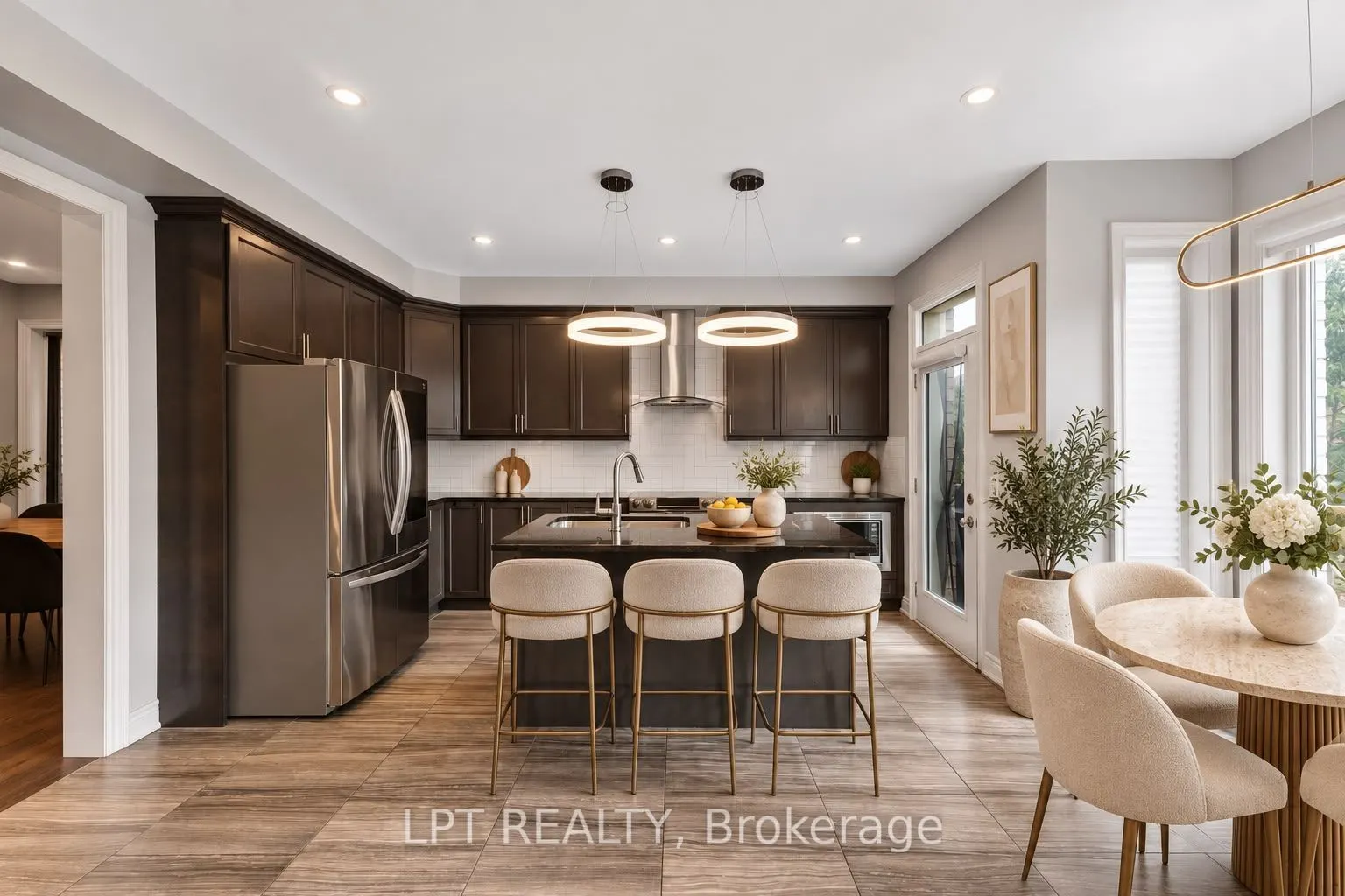 33 Mondial Crescent