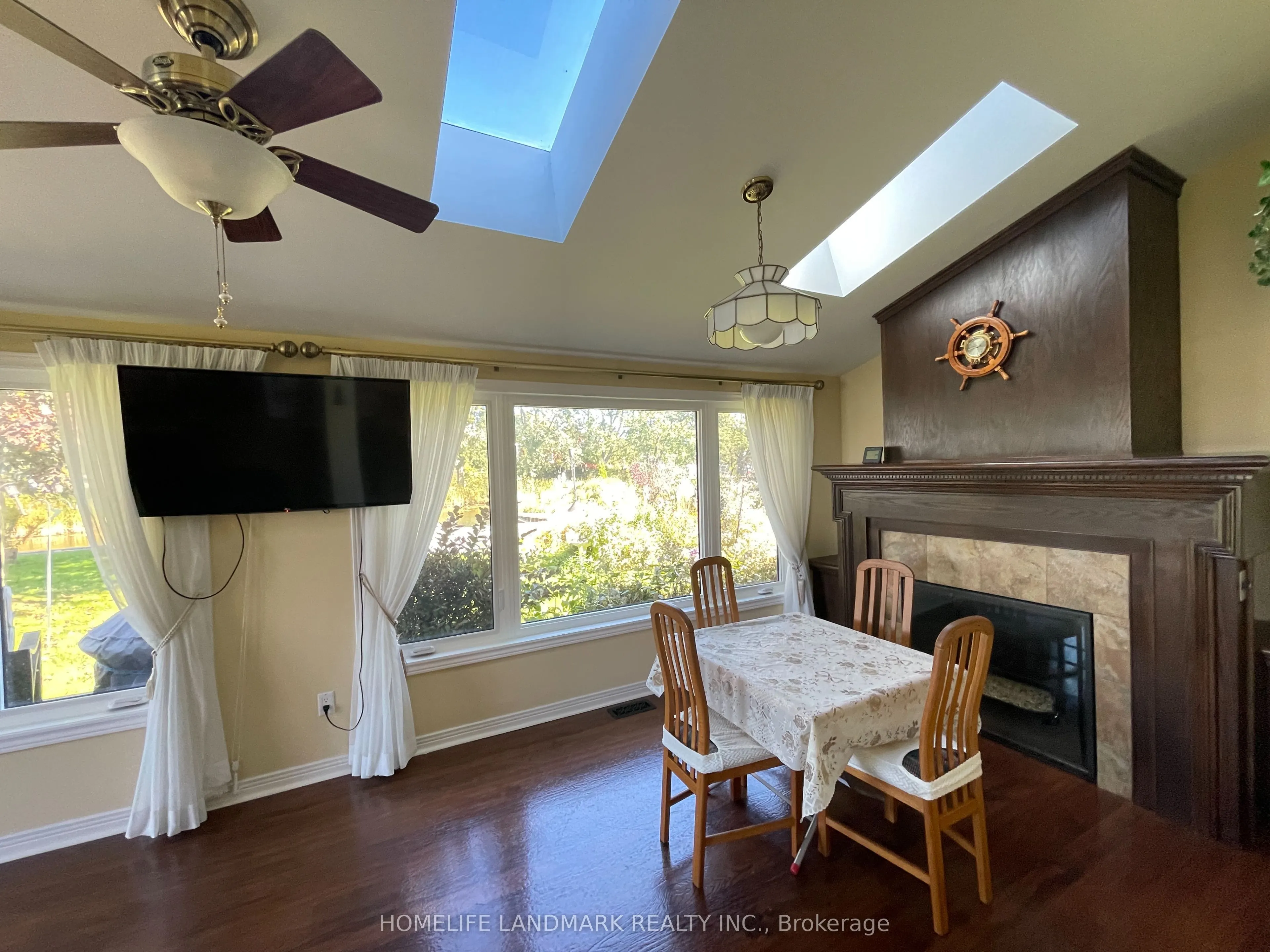 44 Shirlea Boulevard