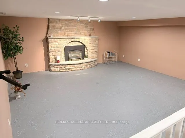 11 Sleepy Hollow Lane
