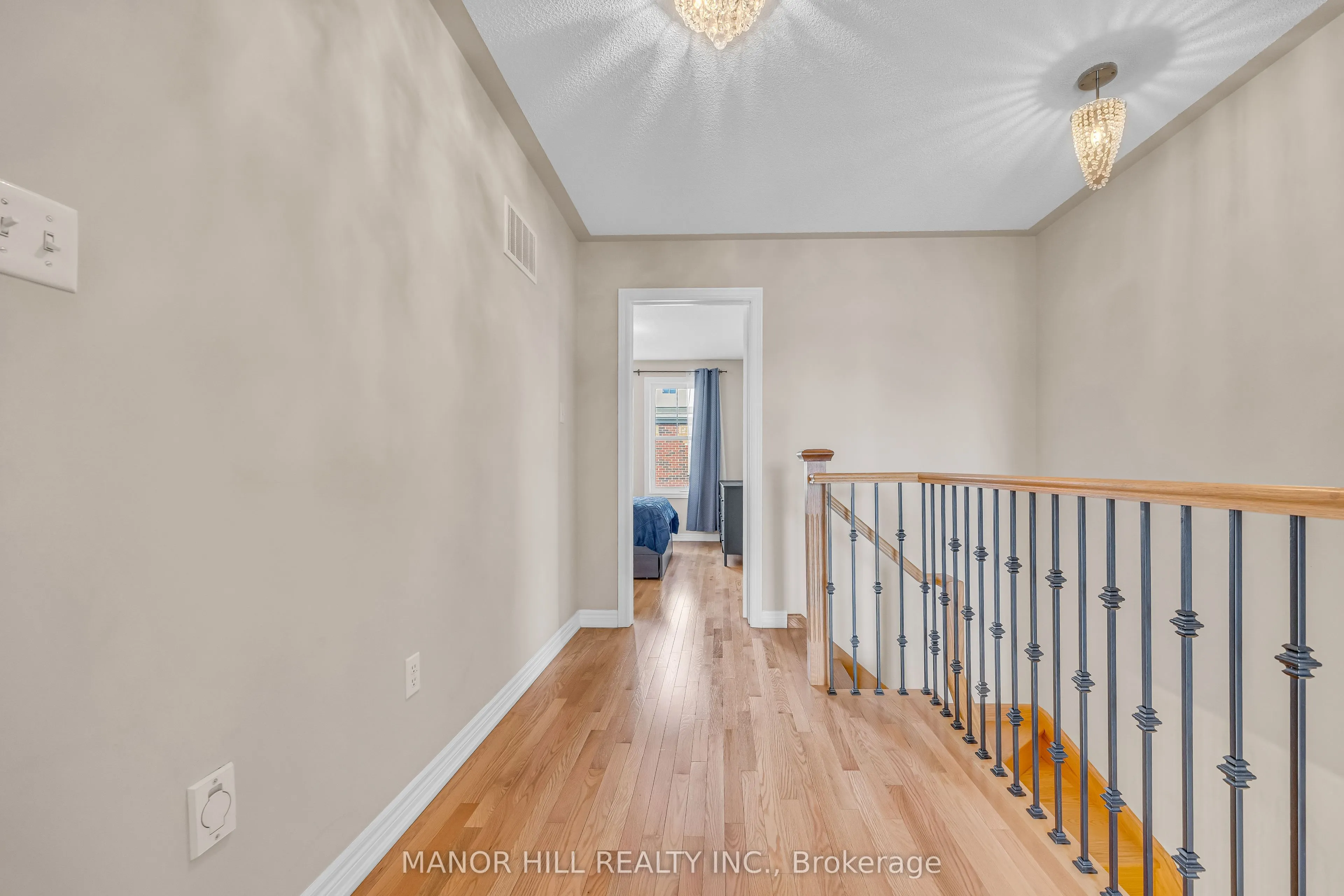10 Porter Avenue W #12