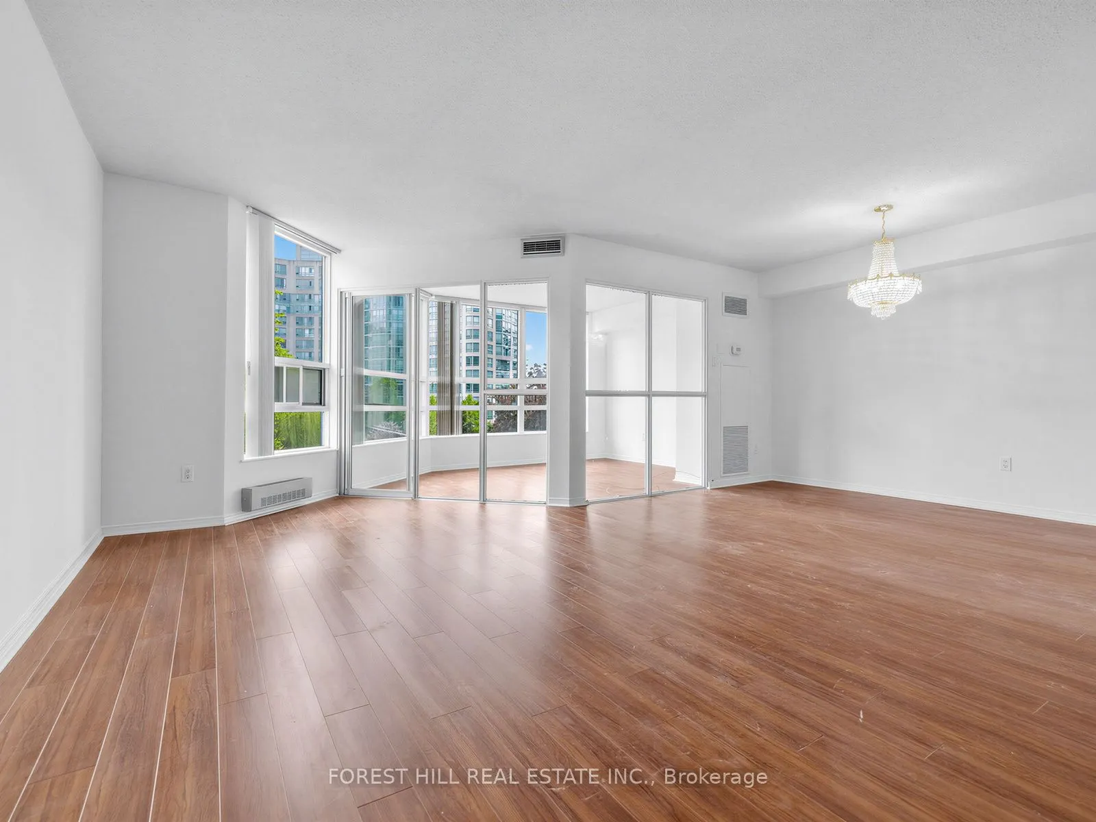 7905 Bayview Avenue #306