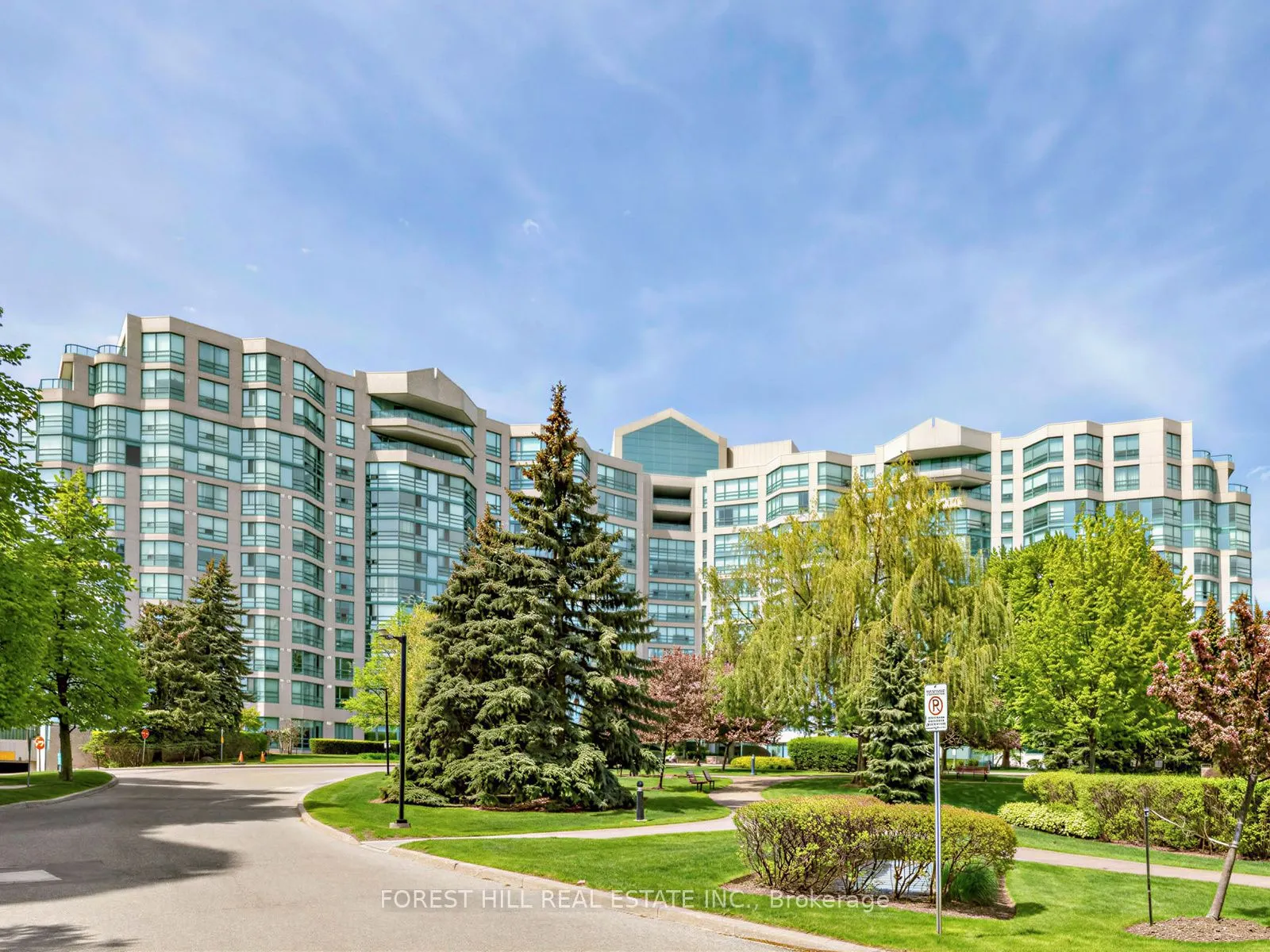 7905 Bayview Avenue #306