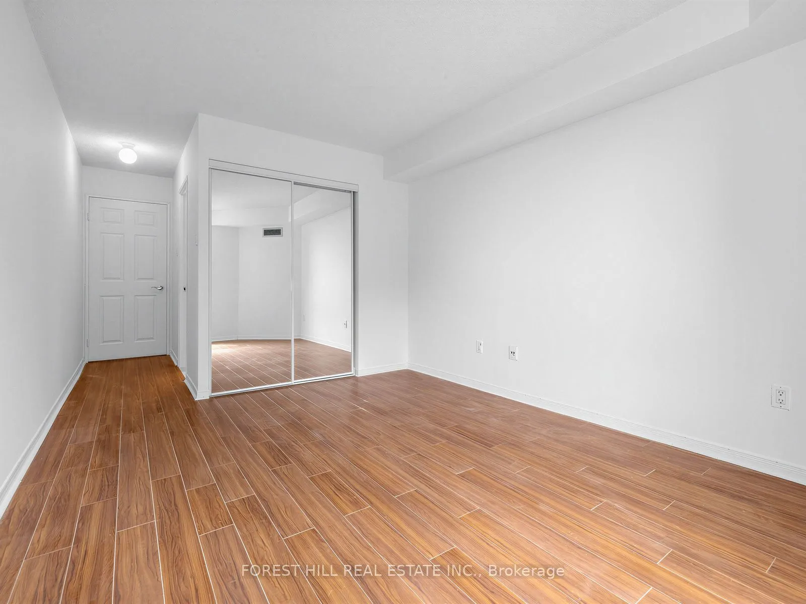 7905 Bayview Avenue #306
