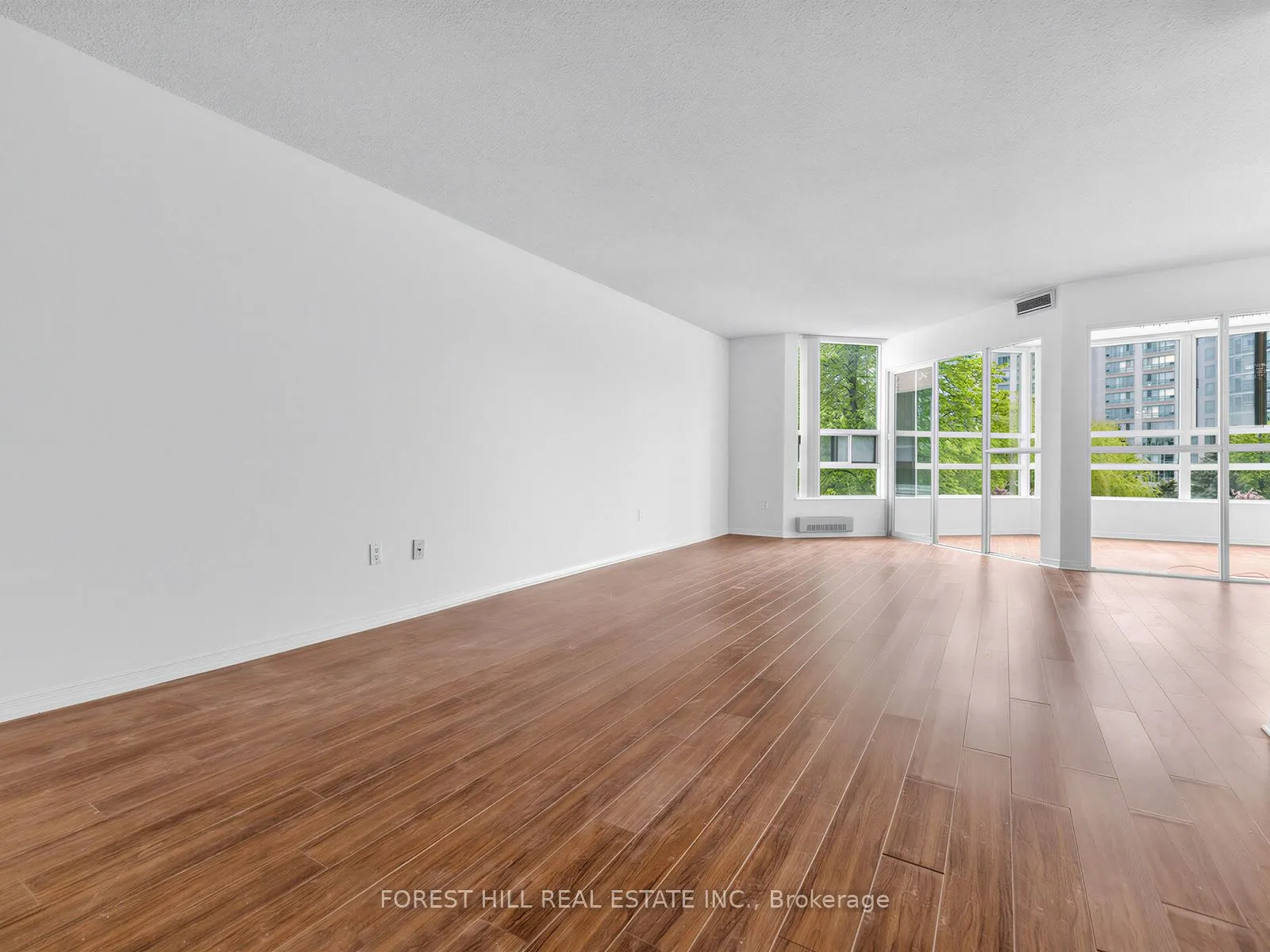 7905 Bayview Avenue #306
