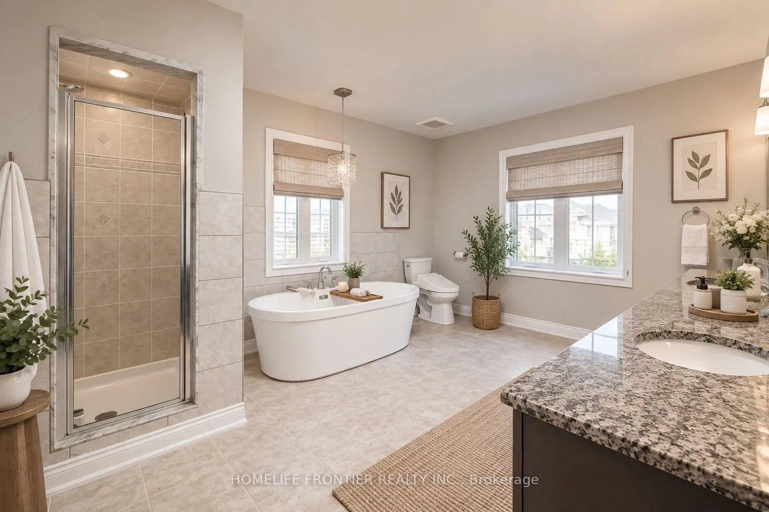 135 Ross Vennare Crescent