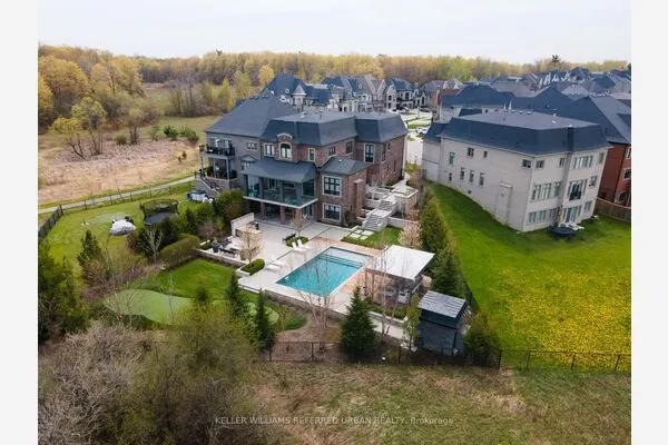 61 Ria Court