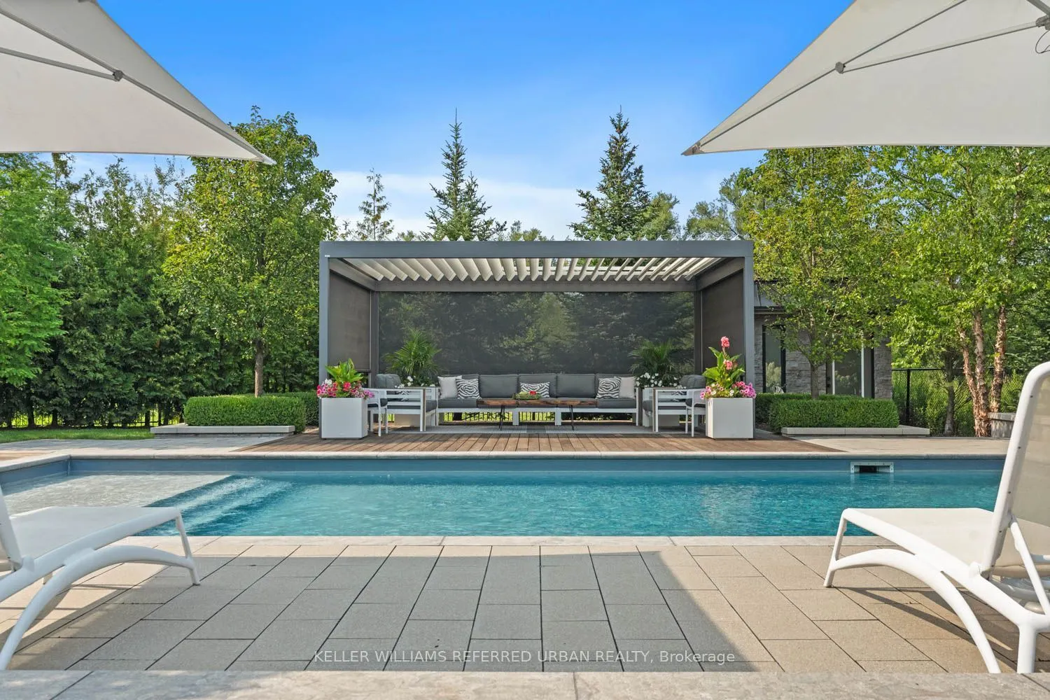 61 Ria Court