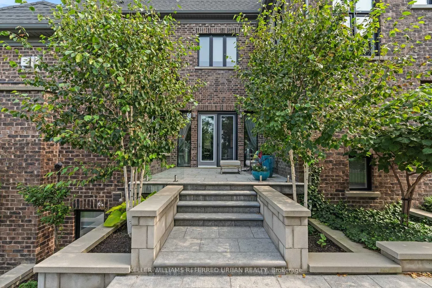 61 Ria Court