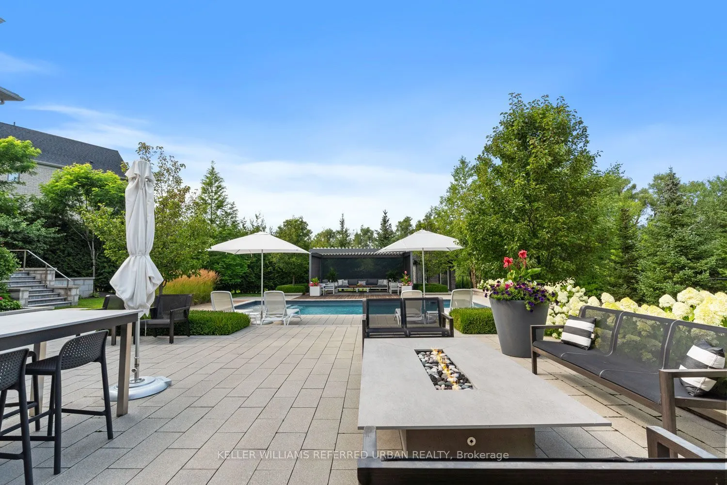 61 Ria Court