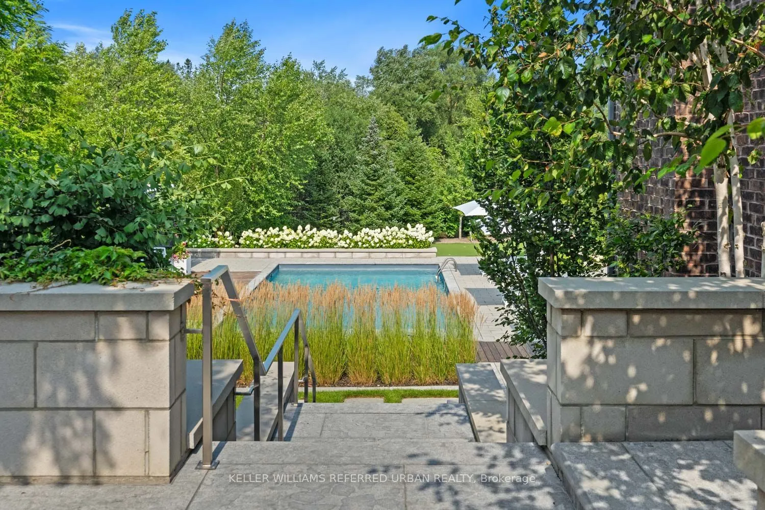 61 Ria Court