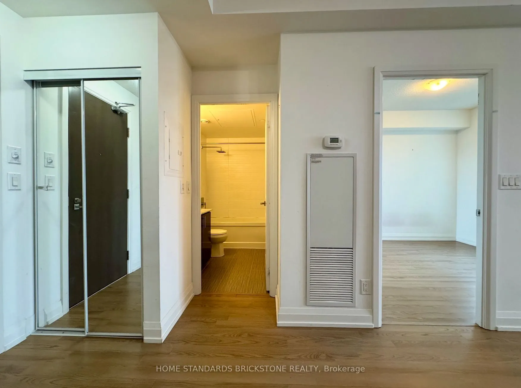 7161 Yonge Street #520