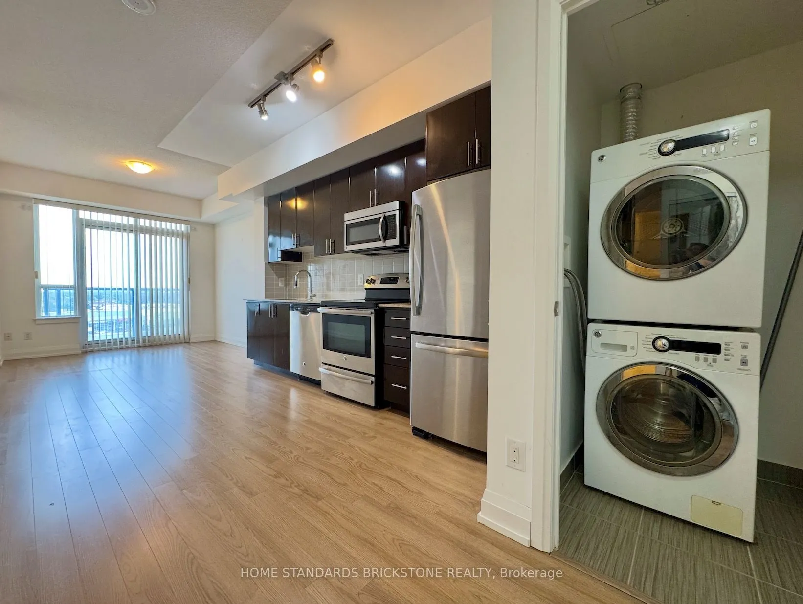 7161 Yonge Street #520