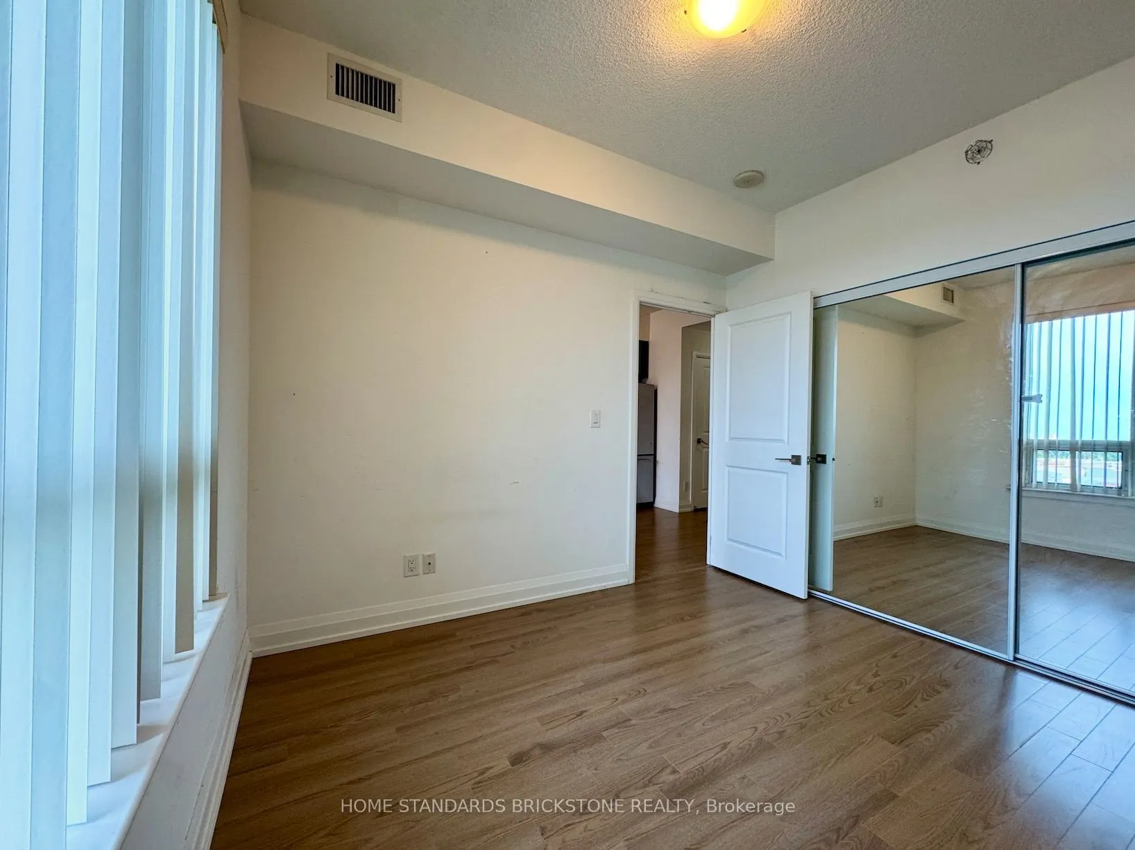 7161 Yonge Street #520