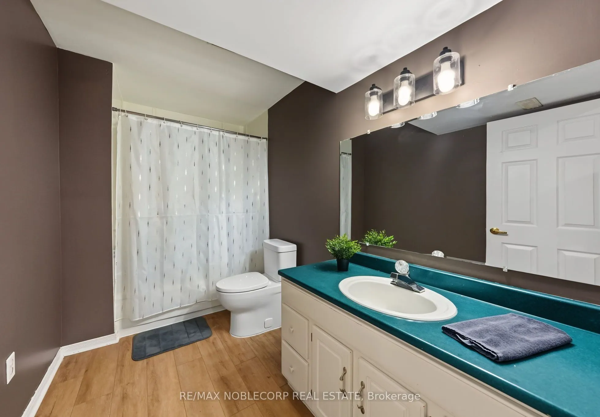 76 Edenbridge Drive