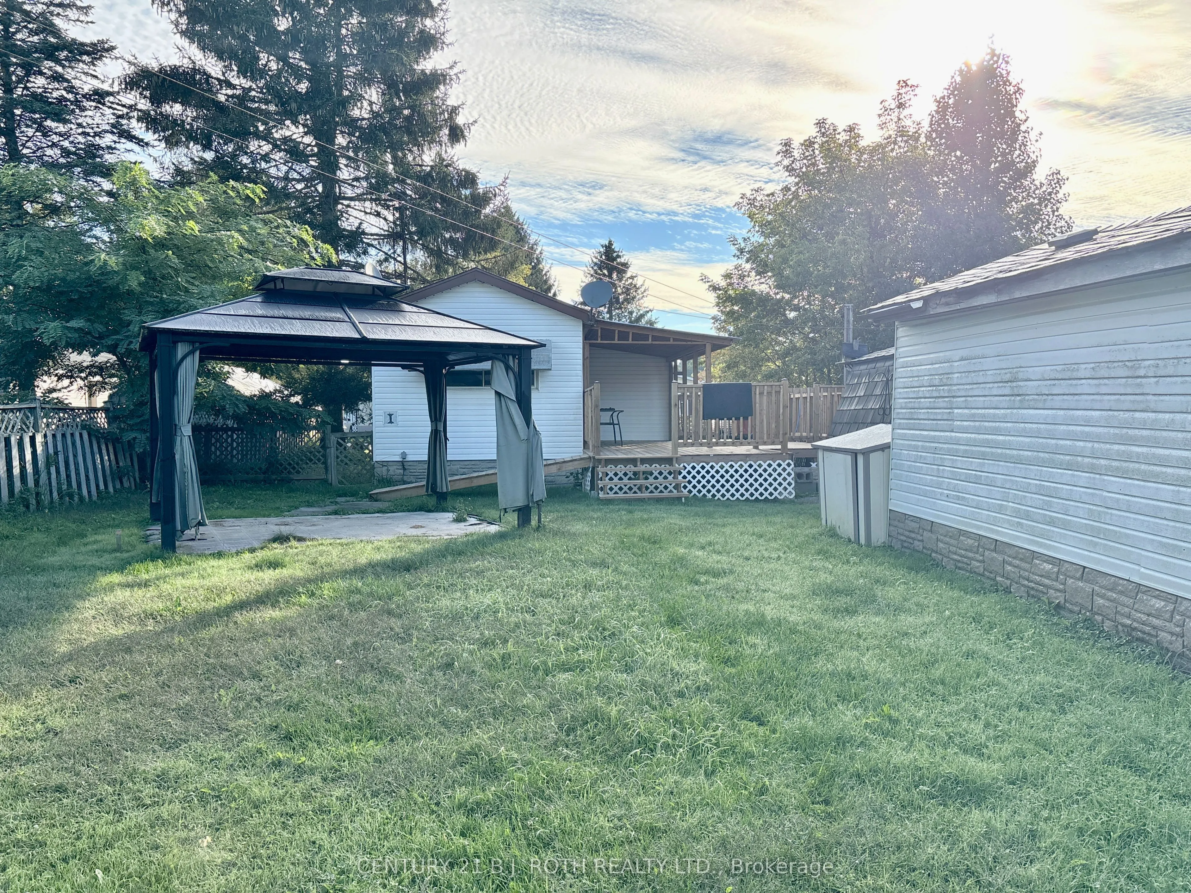 10 Shamrock Crescent