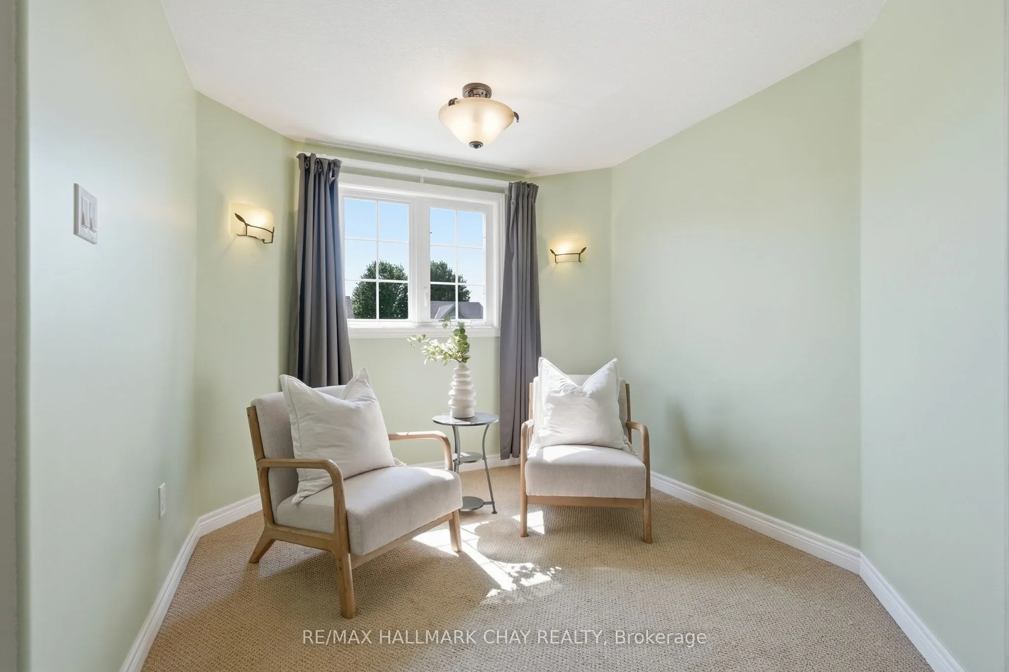 17 Armeda Clow Crescent